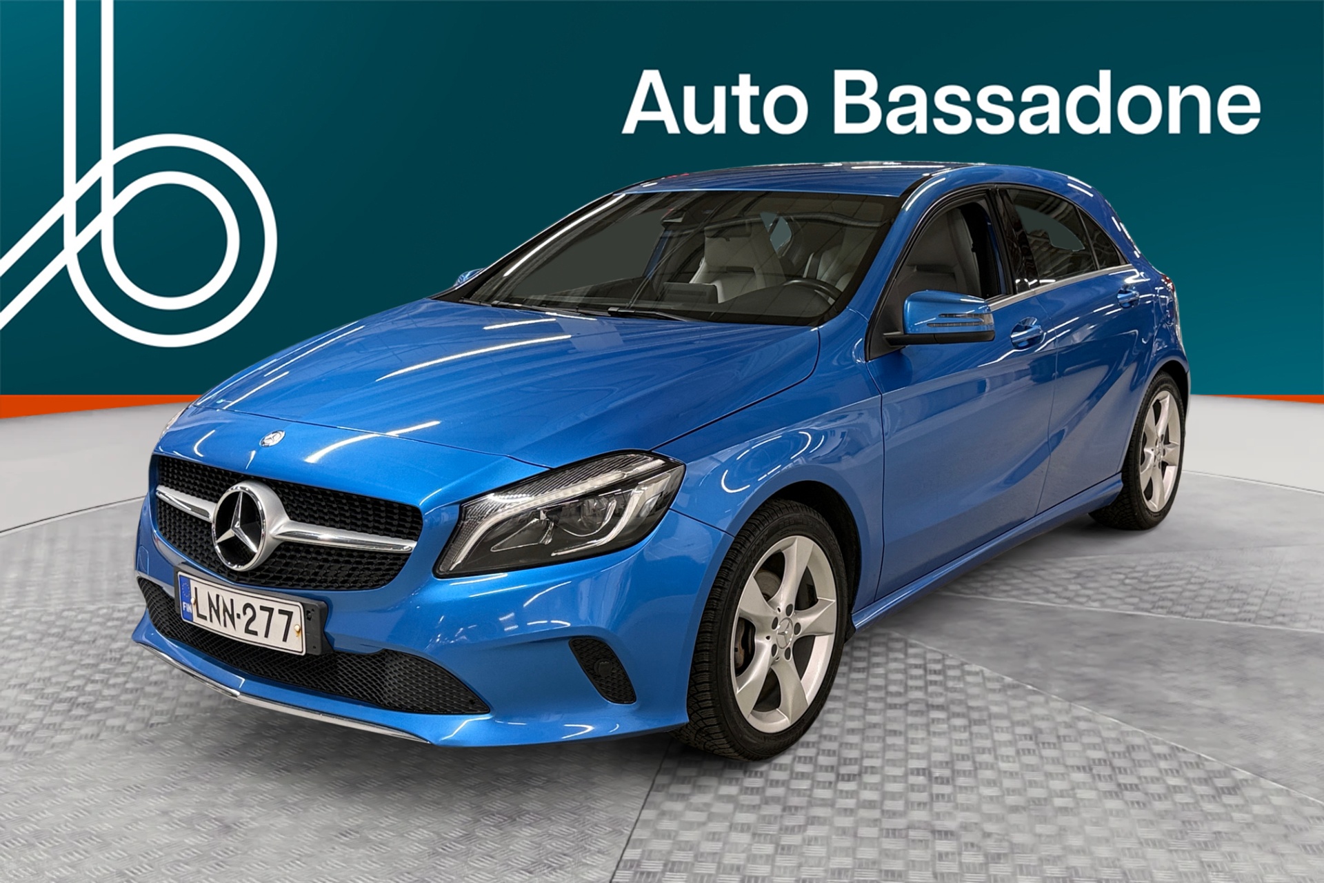 MERCEDES-BENZ A 2016