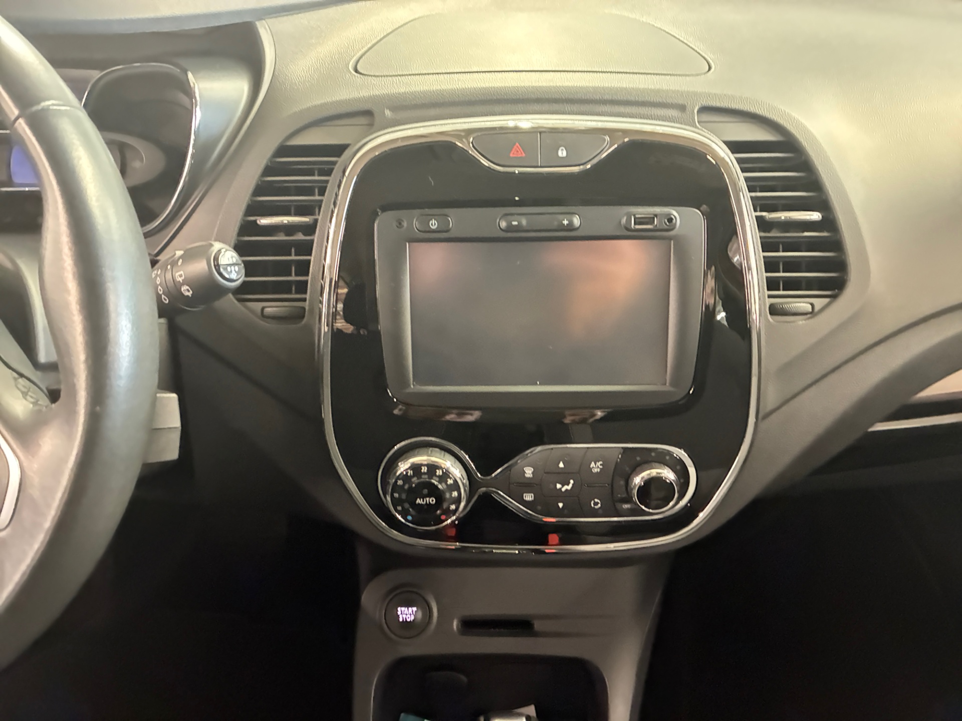 RENAULT Captur 2016