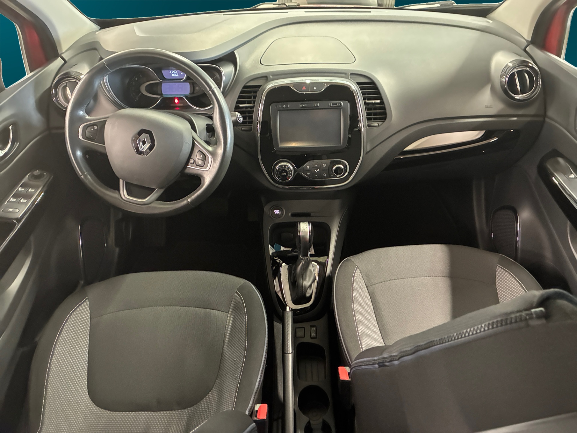 RENAULT Captur 2016