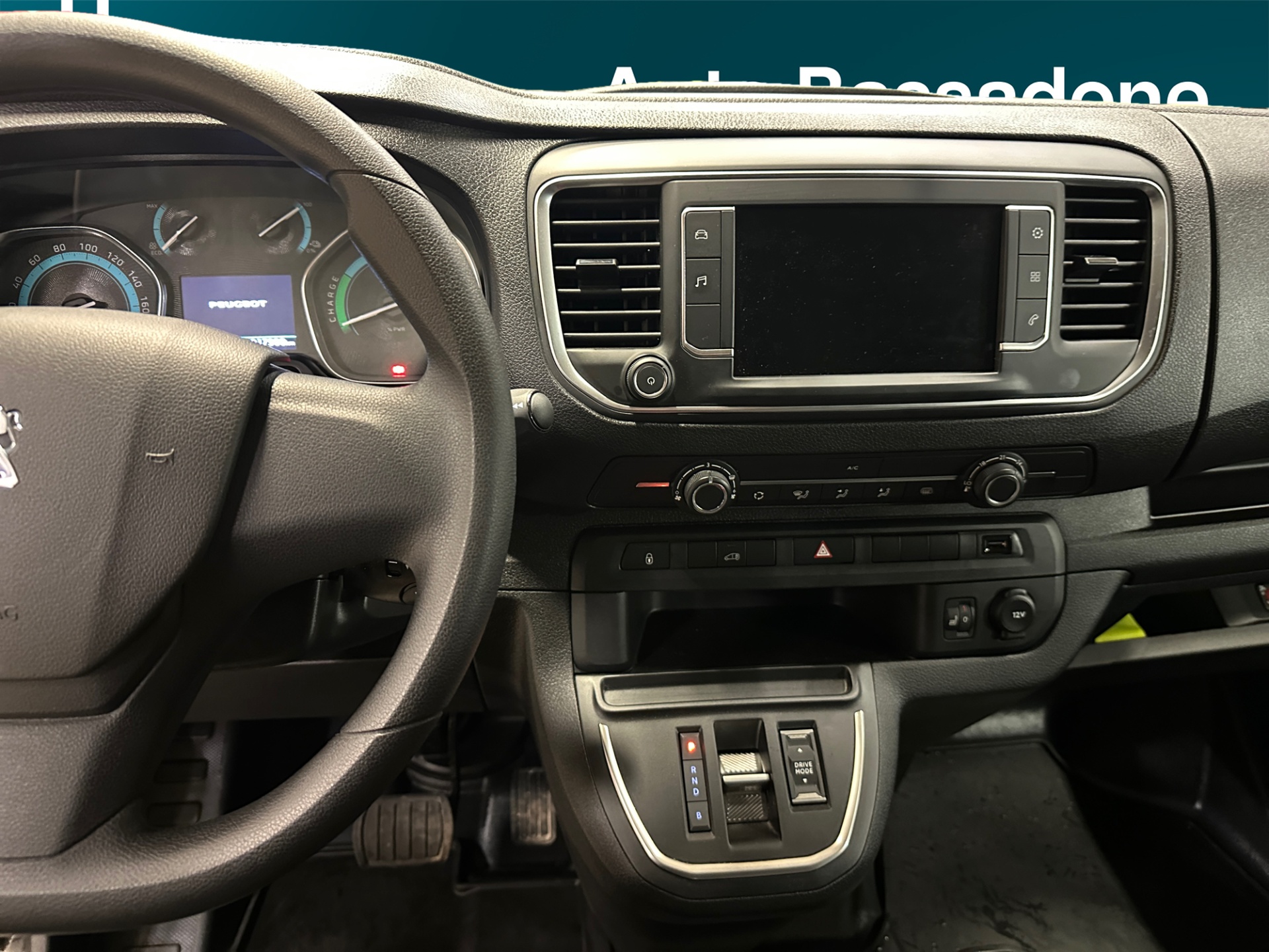 Peugeot e-Expert 2024