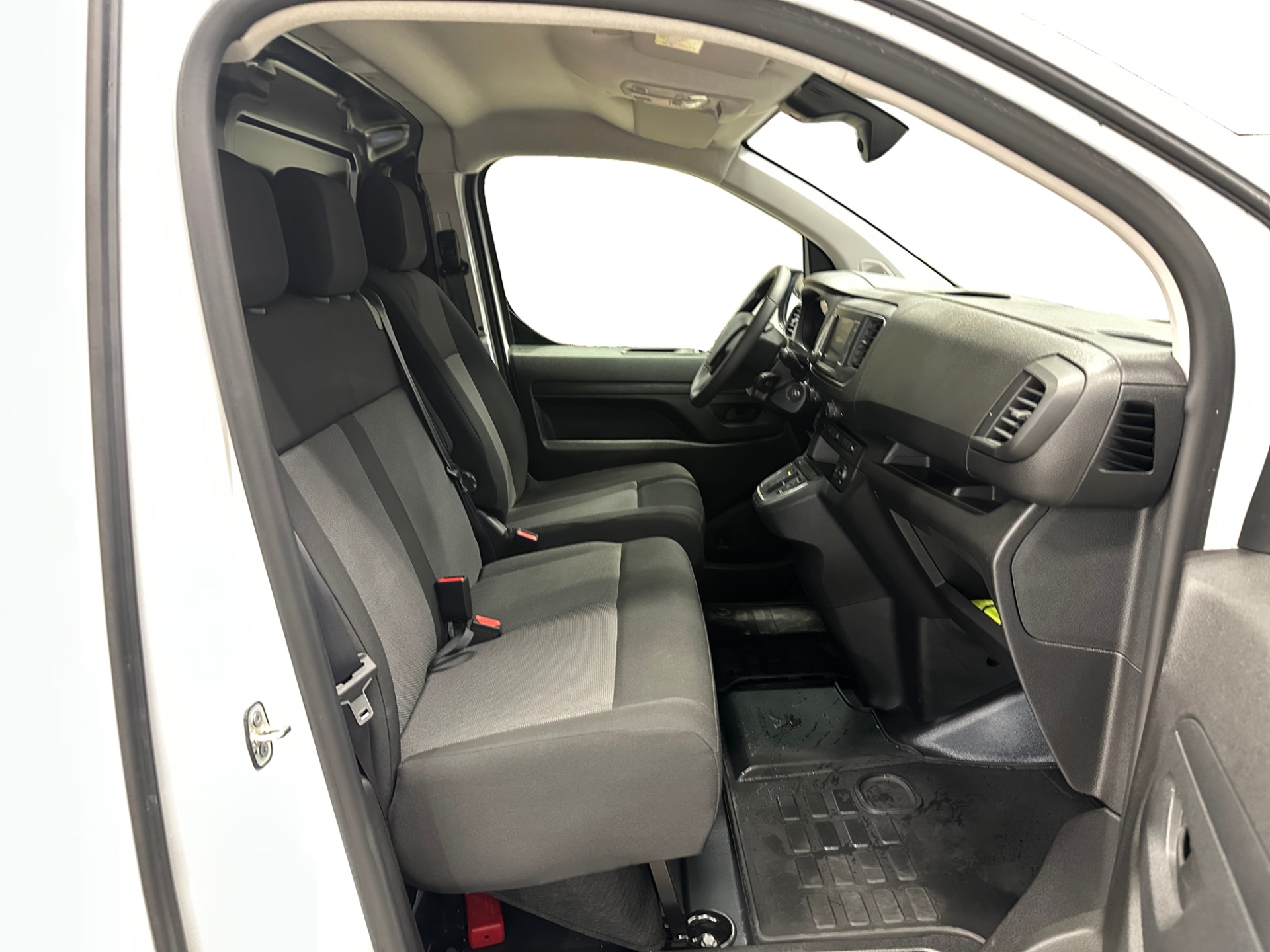 Peugeot e-Expert 2024