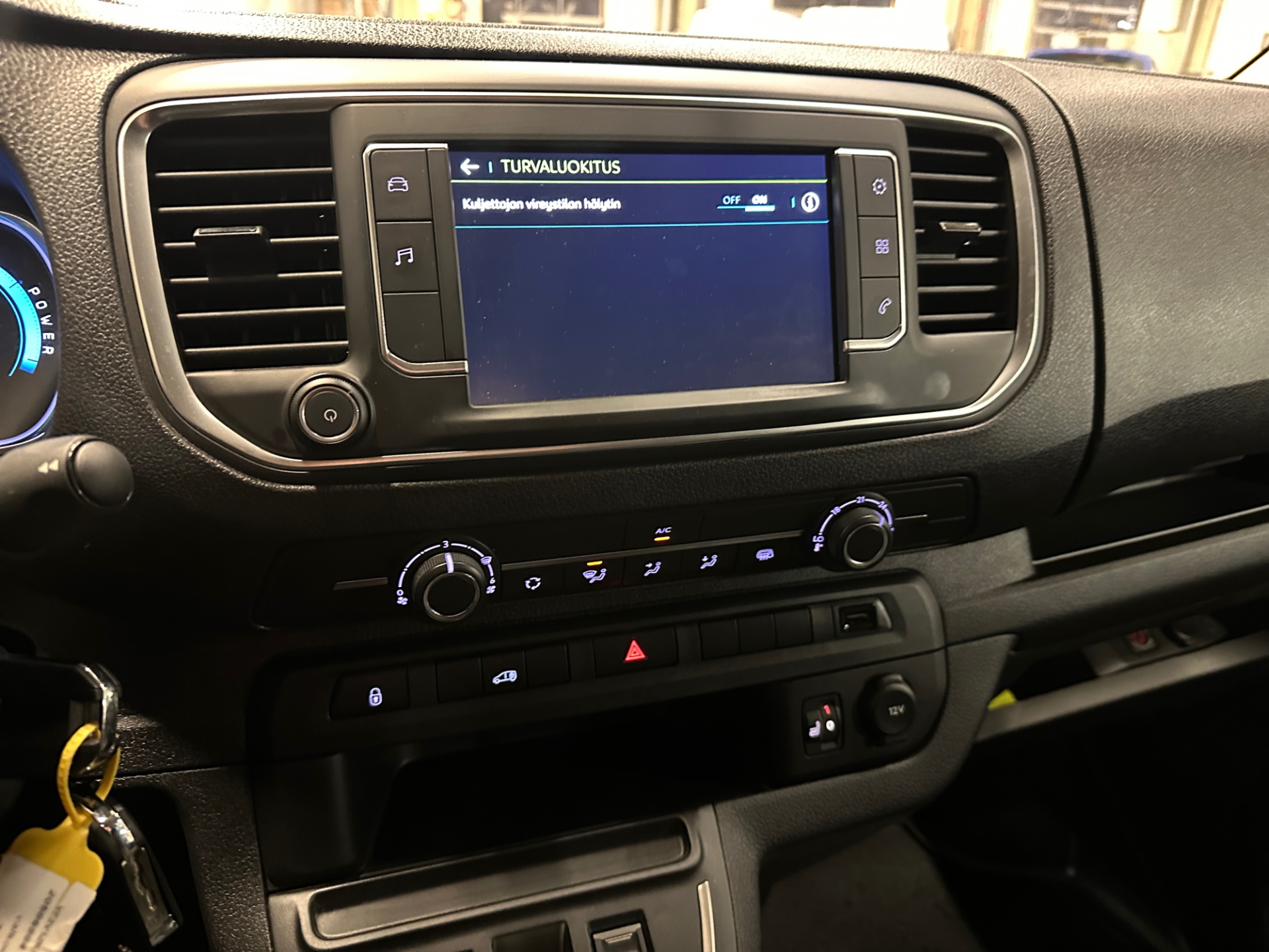 Peugeot e-Expert 2024