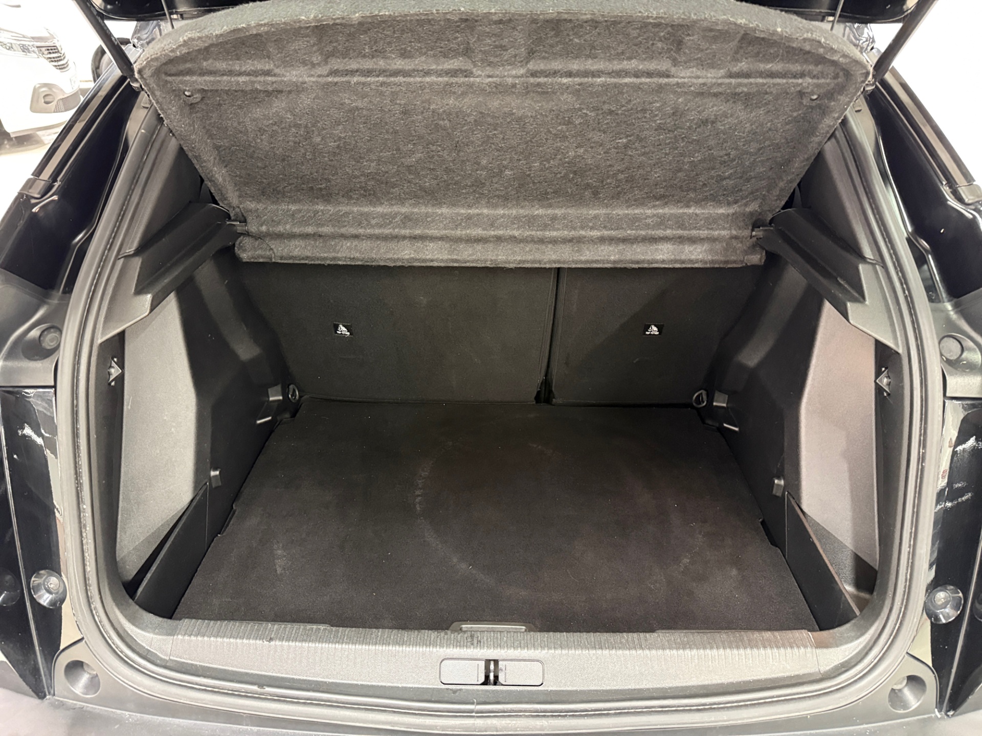 PEUGEOT 2008 2022