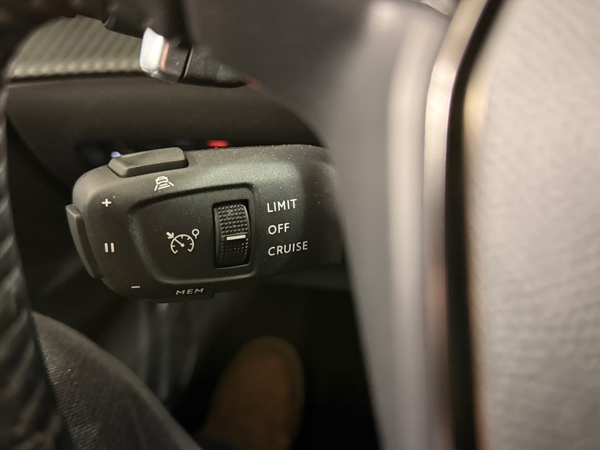 PEUGEOT 2008 2022