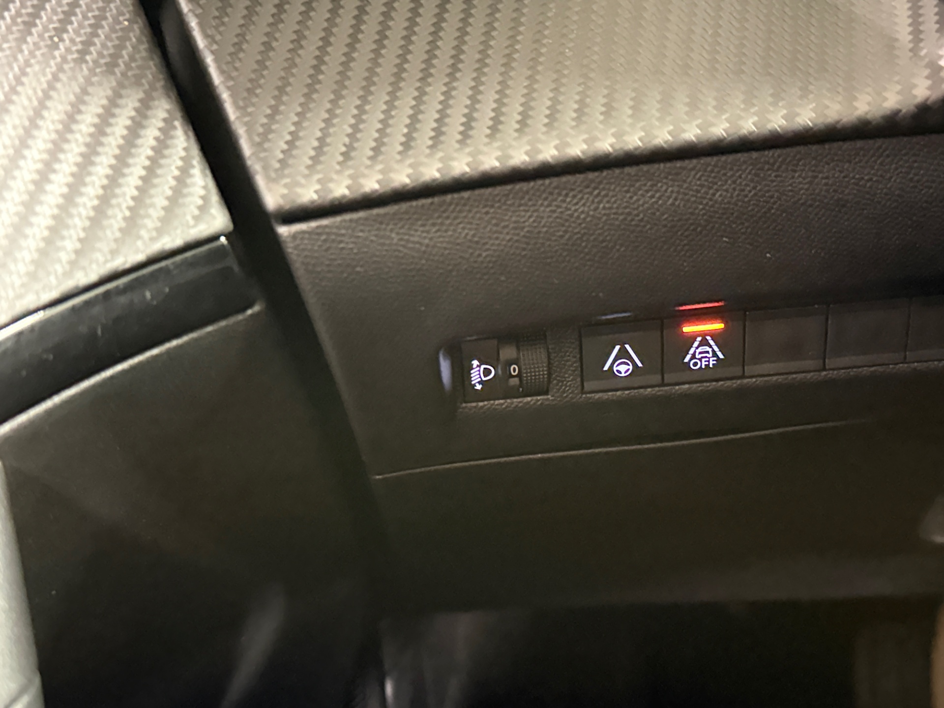 PEUGEOT 2008 2022