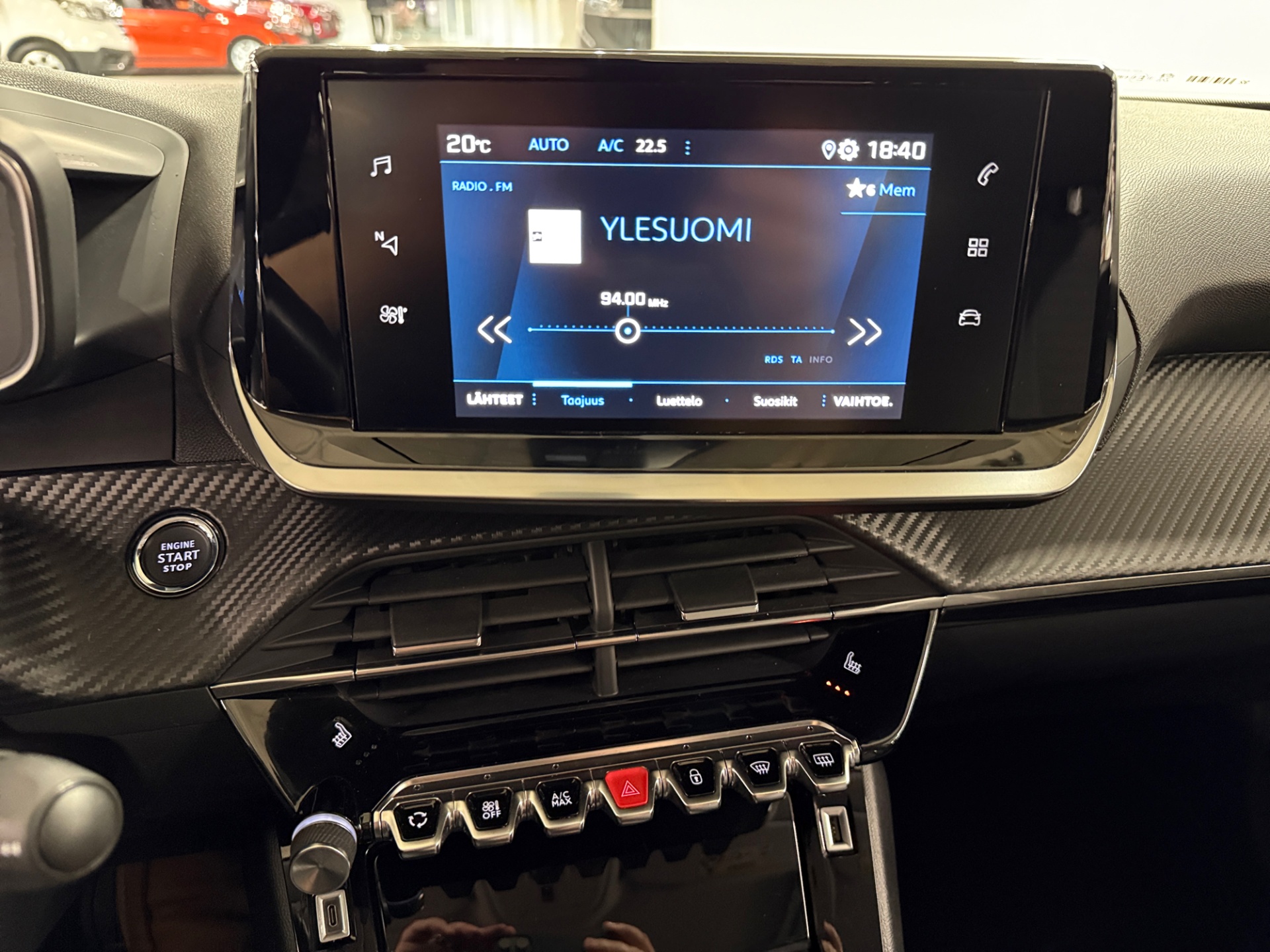 PEUGEOT 2008 2022