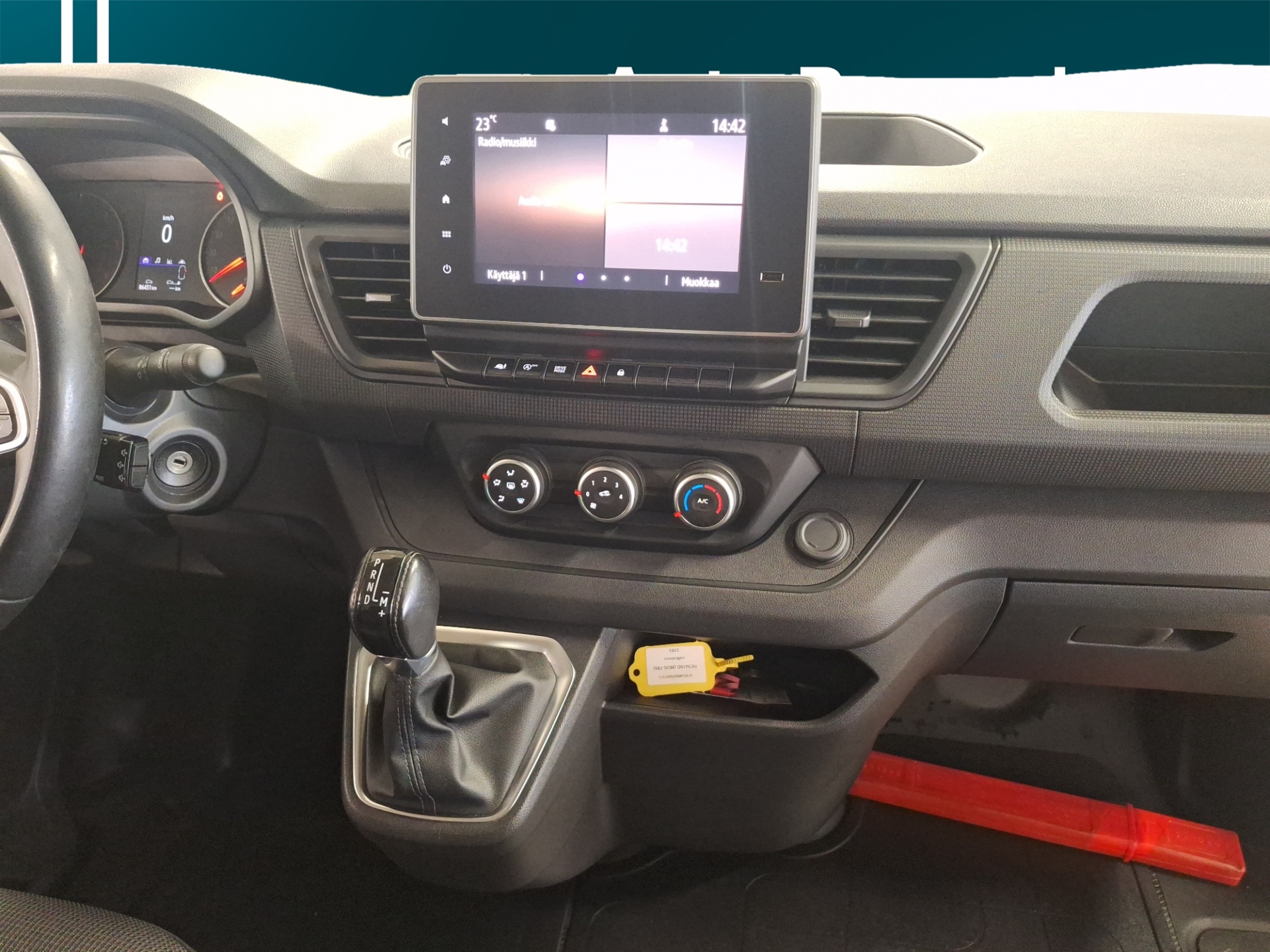 RENAULT Trafic 2023