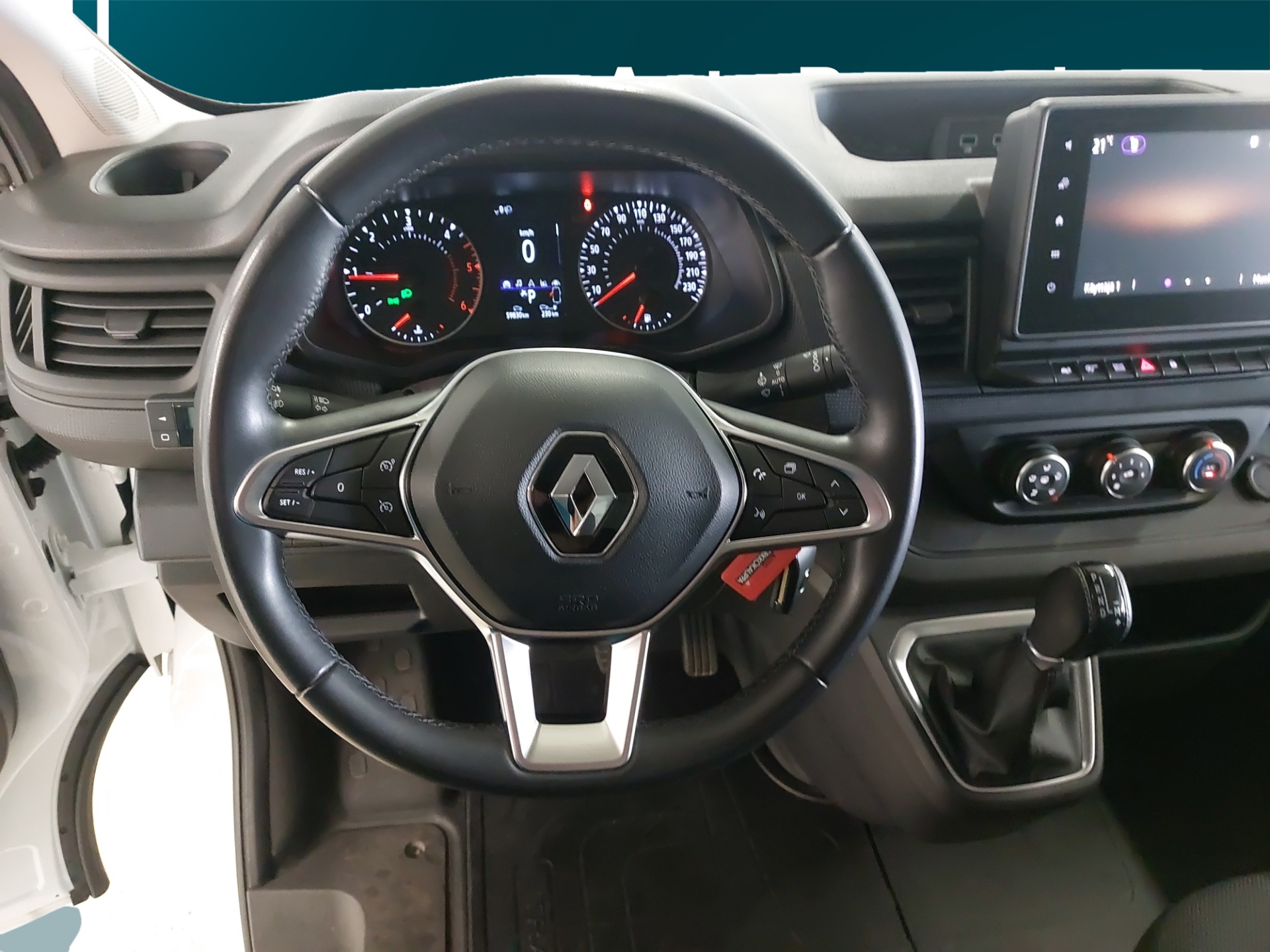 RENAULT Trafic 2024