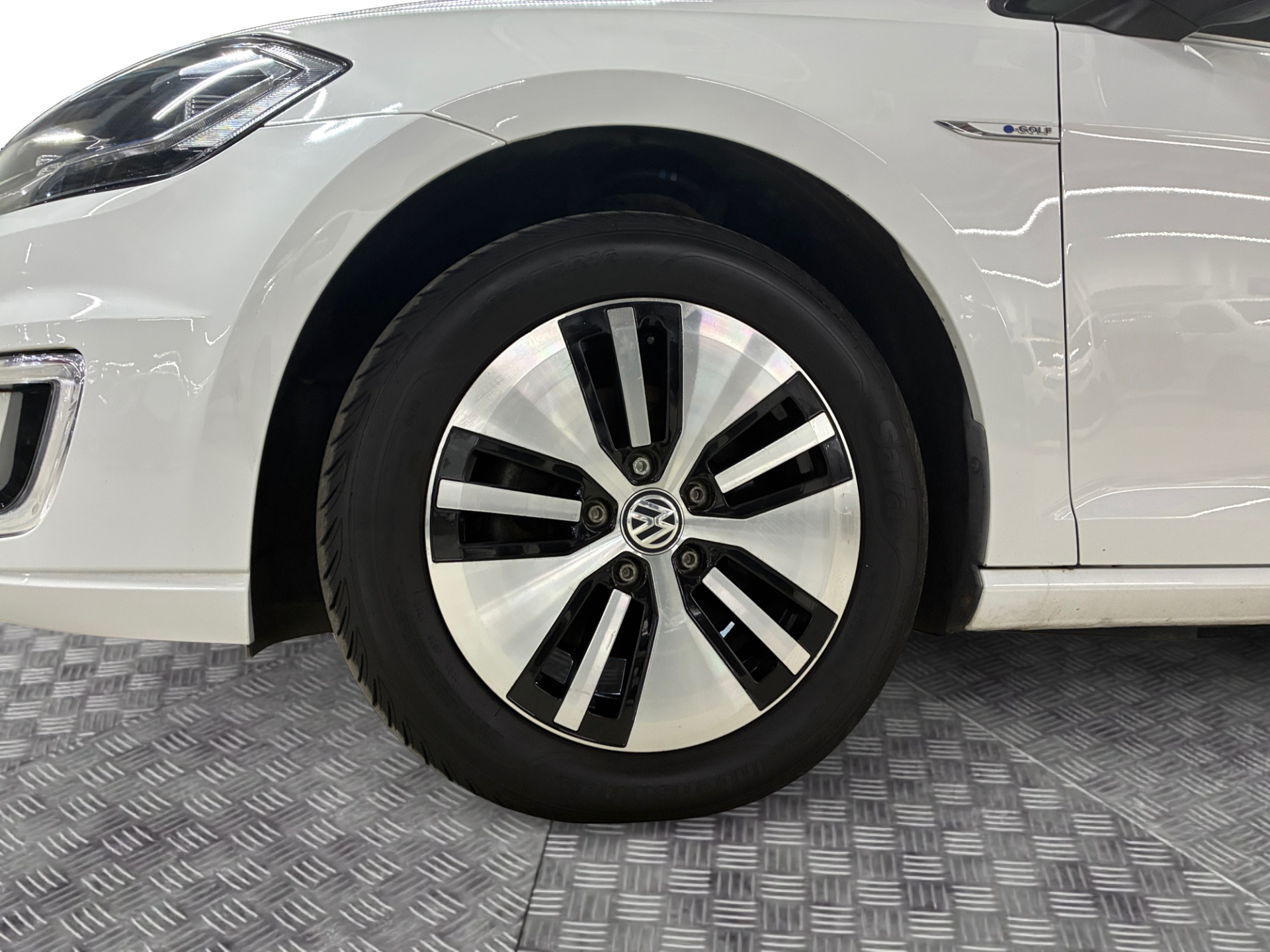 VOLKSWAGEN Golf 2018