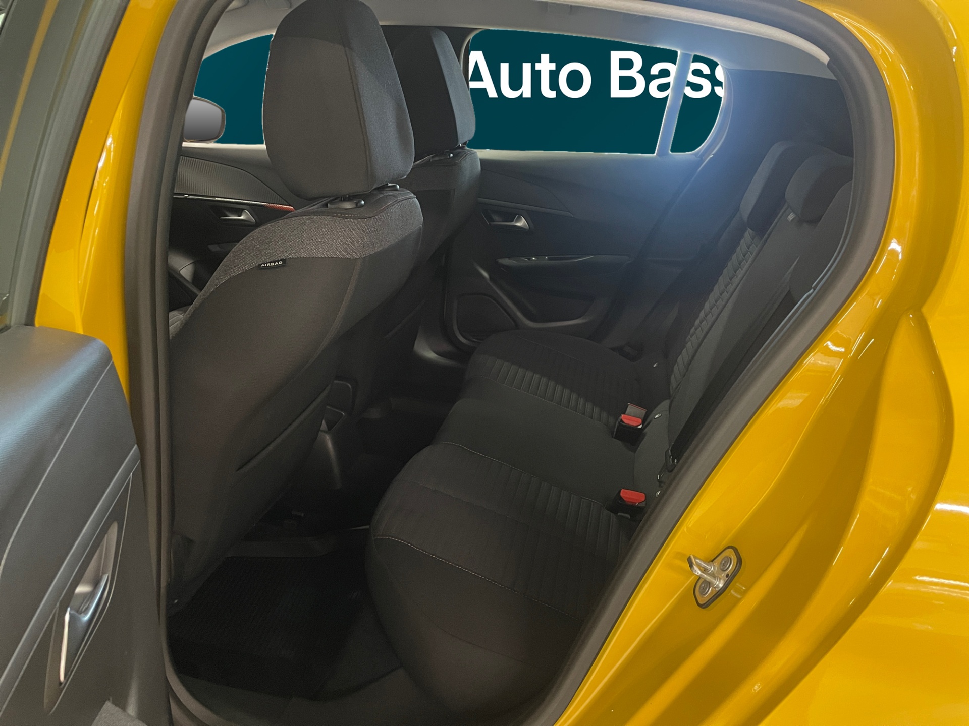 PEUGEOT 208 2022