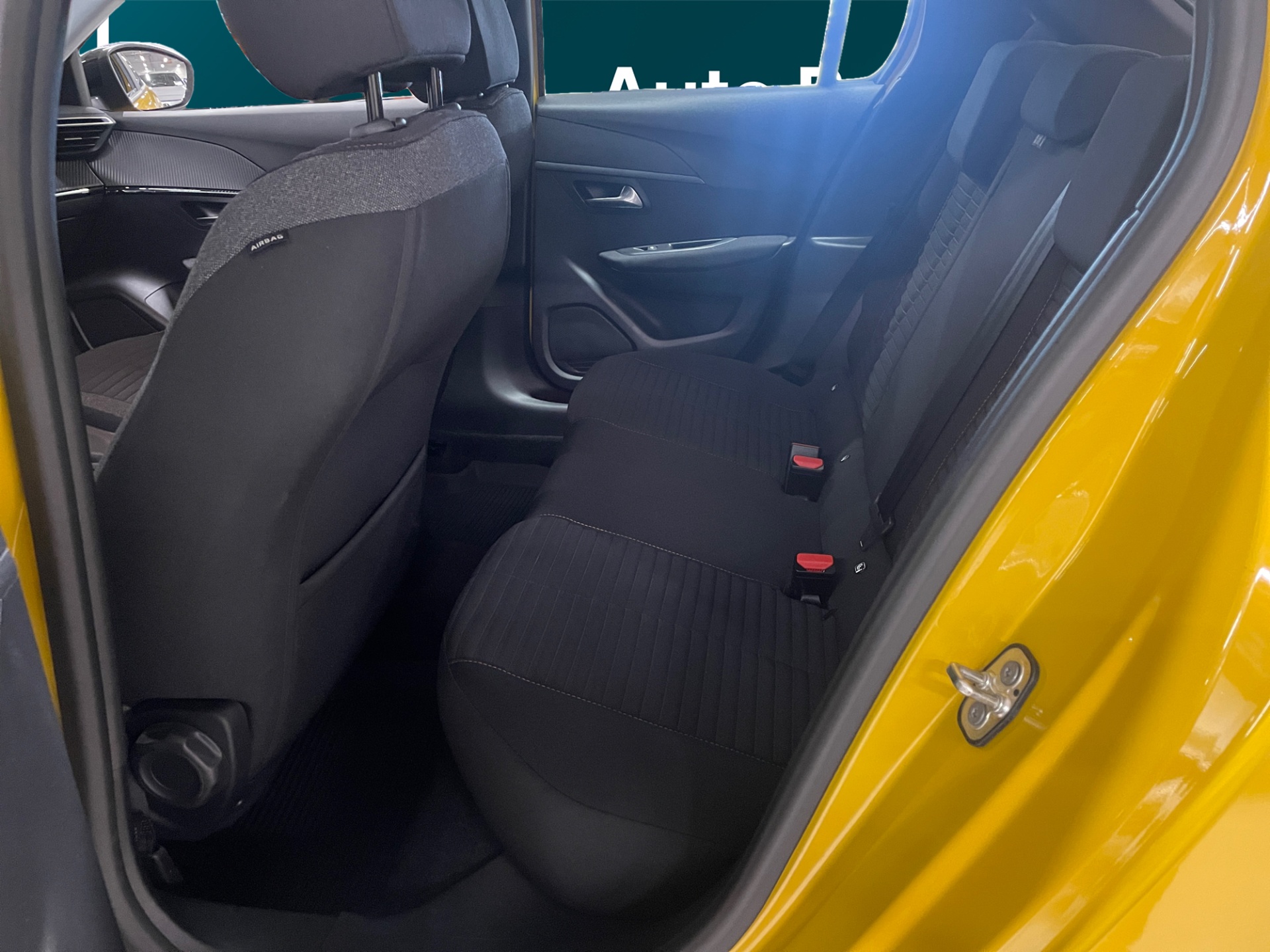 PEUGEOT 208 2022