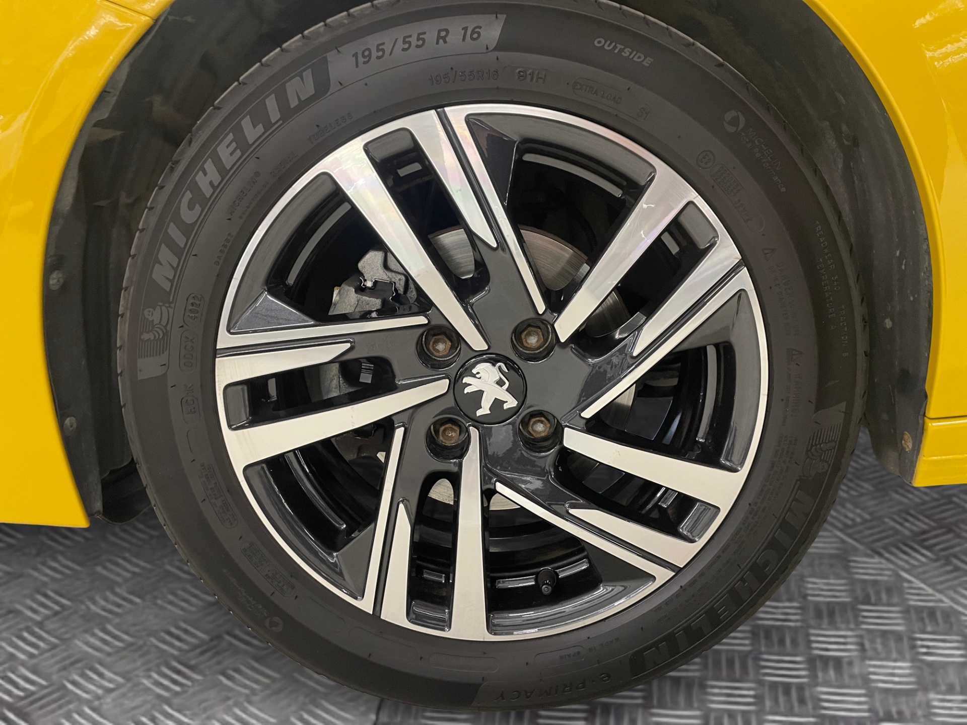 PEUGEOT 208 2022