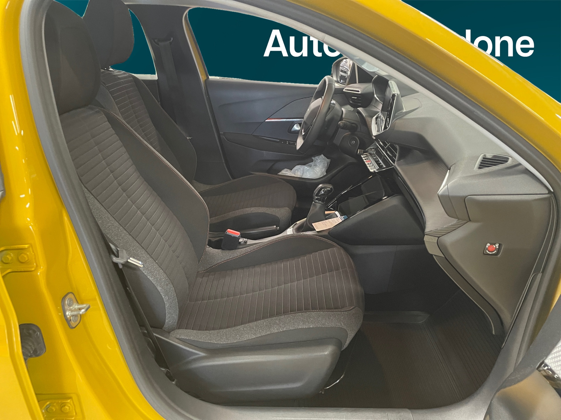 PEUGEOT 208 2022