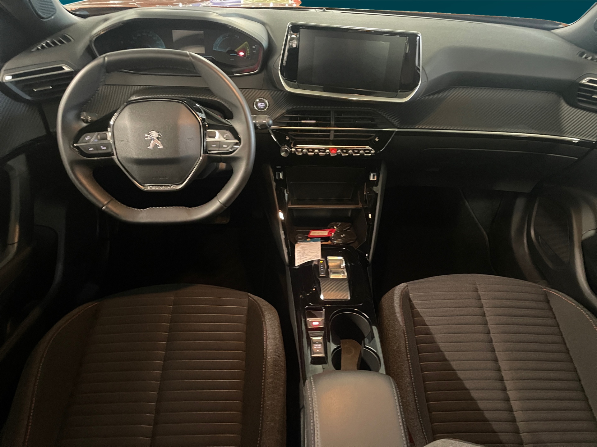 Peugeot e-2008 2023