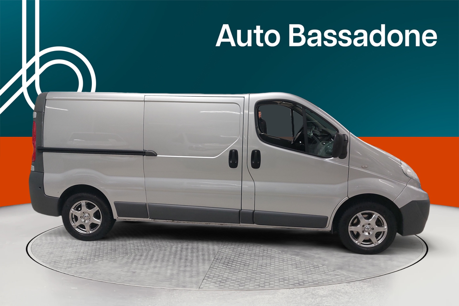 RENAULT Trafic 2013