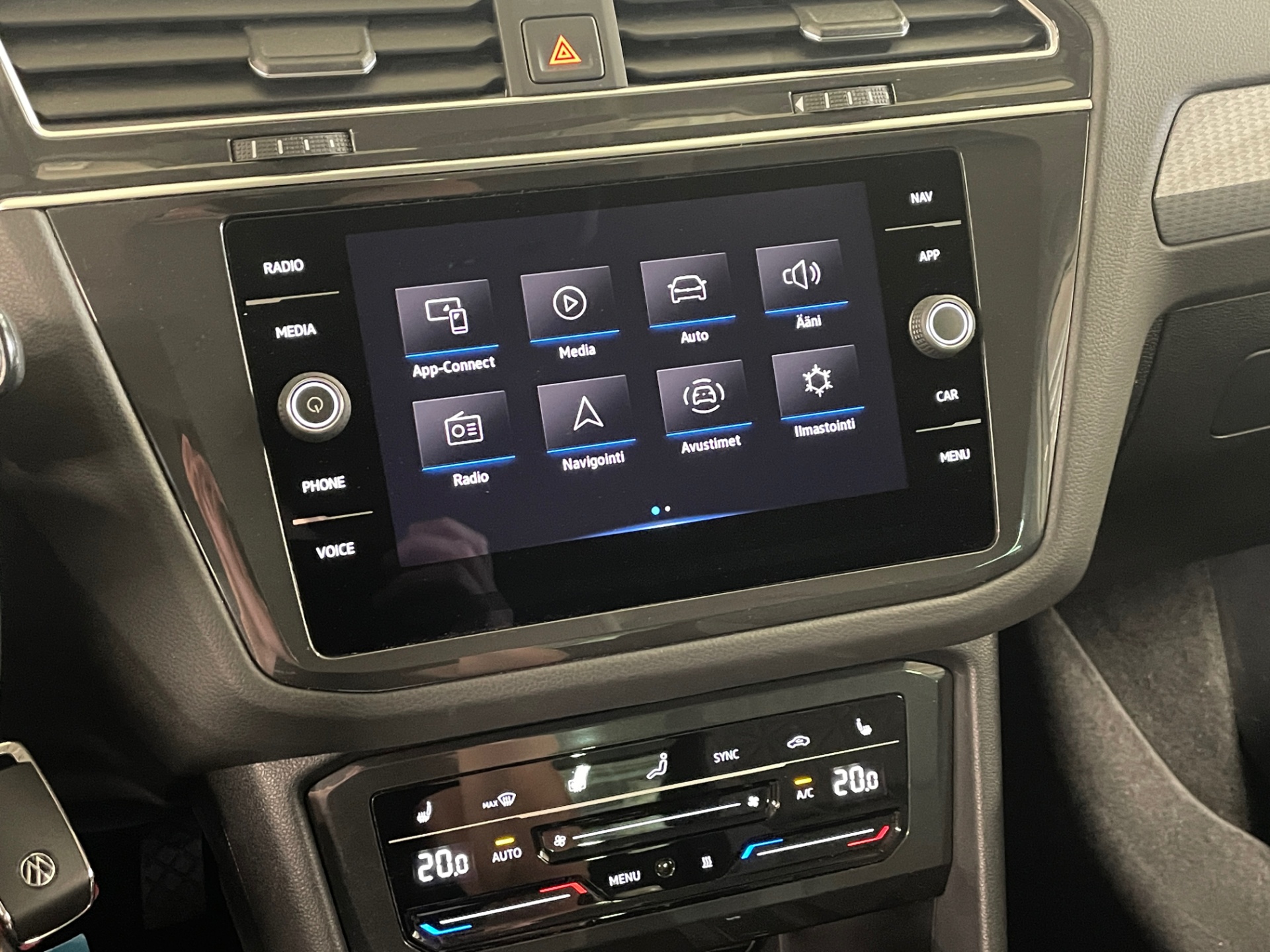 VOLKSWAGEN Tiguan 2023