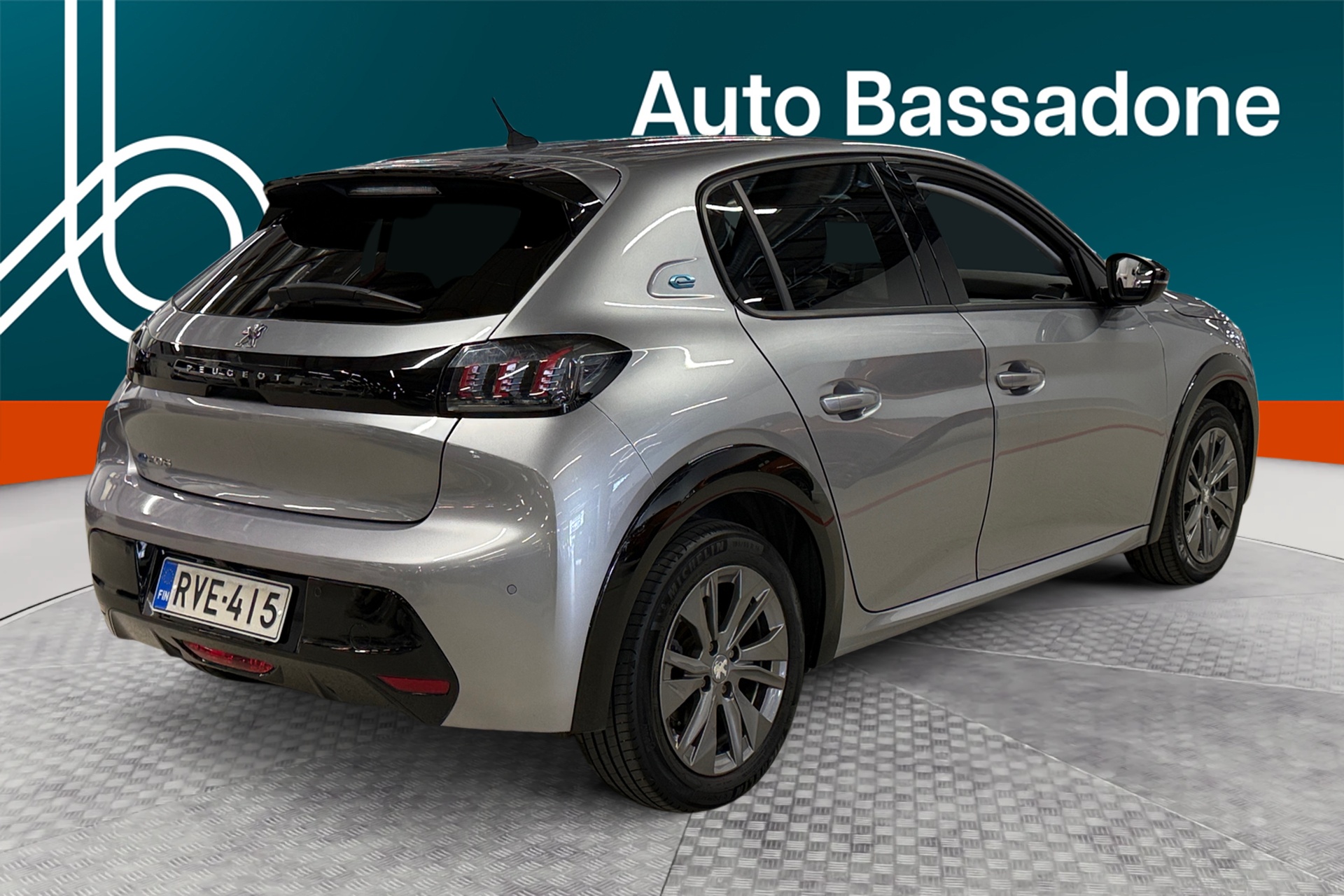 PEUGEOT e-208 2023
