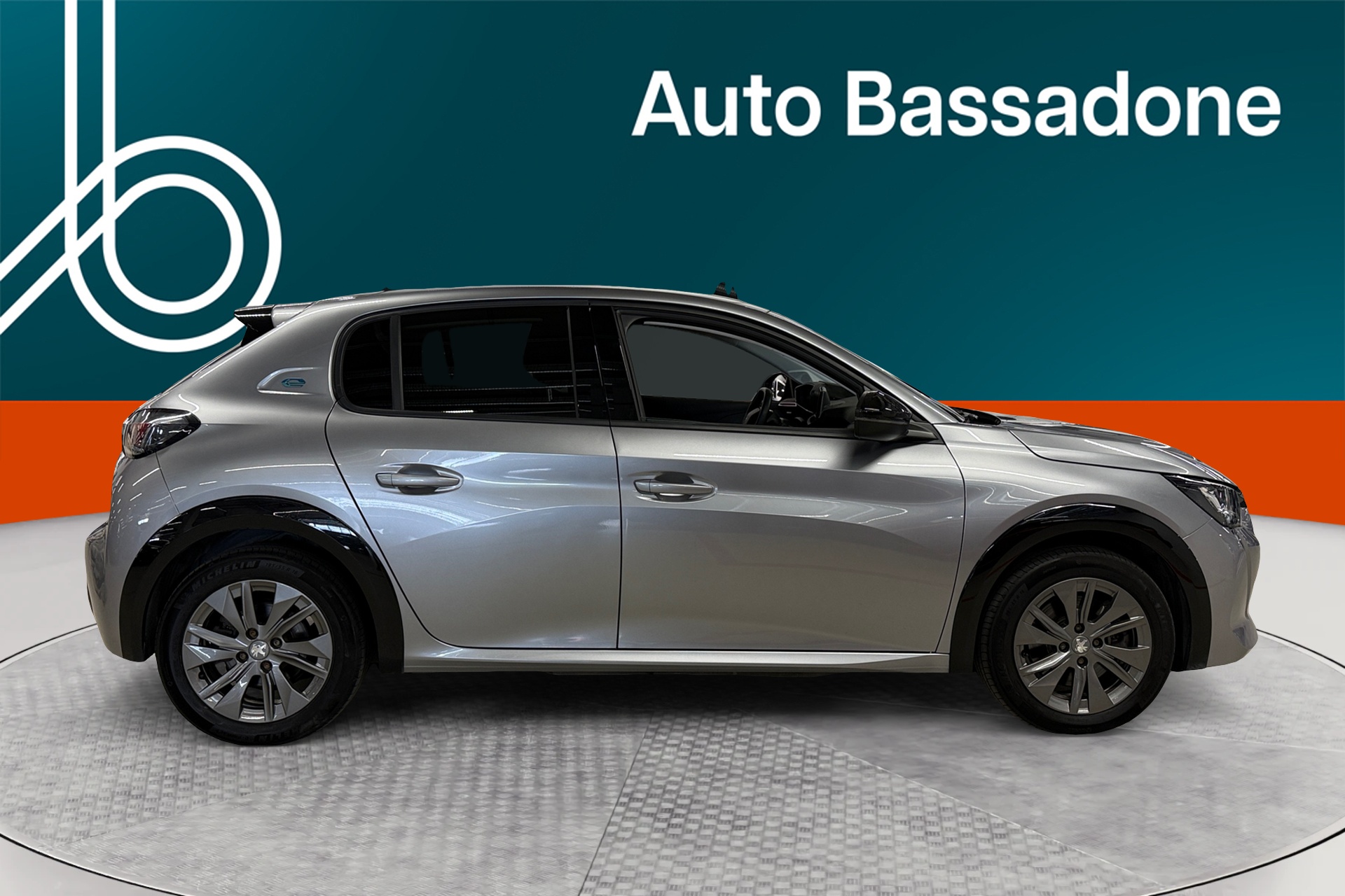 PEUGEOT e-208 2023