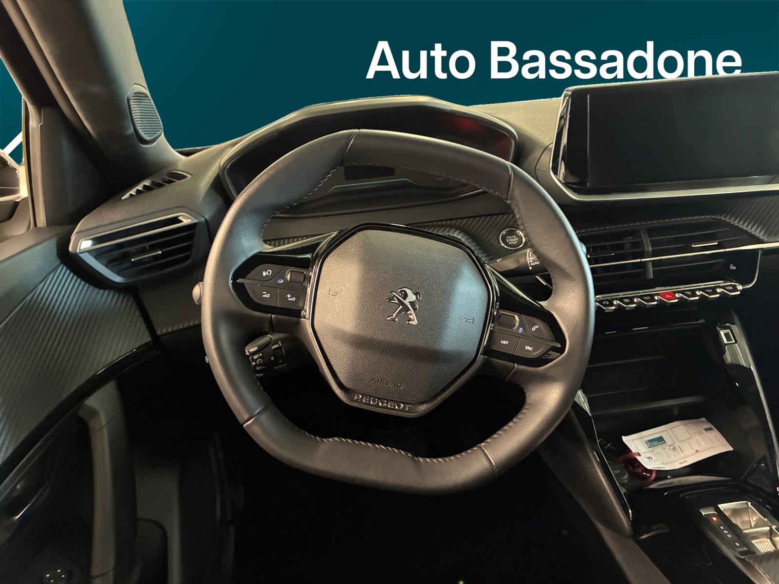 PEUGEOT e-2008 2023