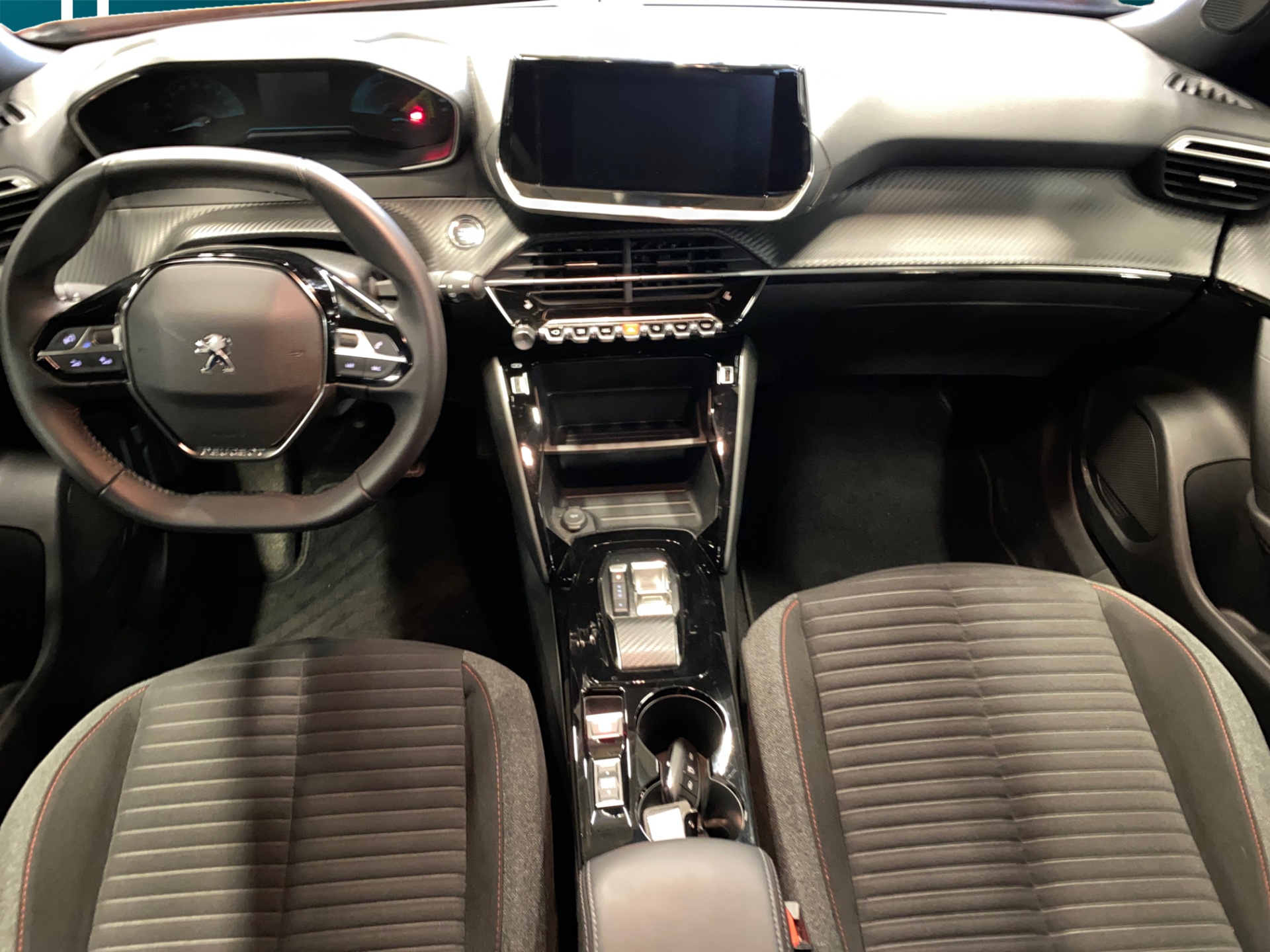 Peugeot e-2008 2023