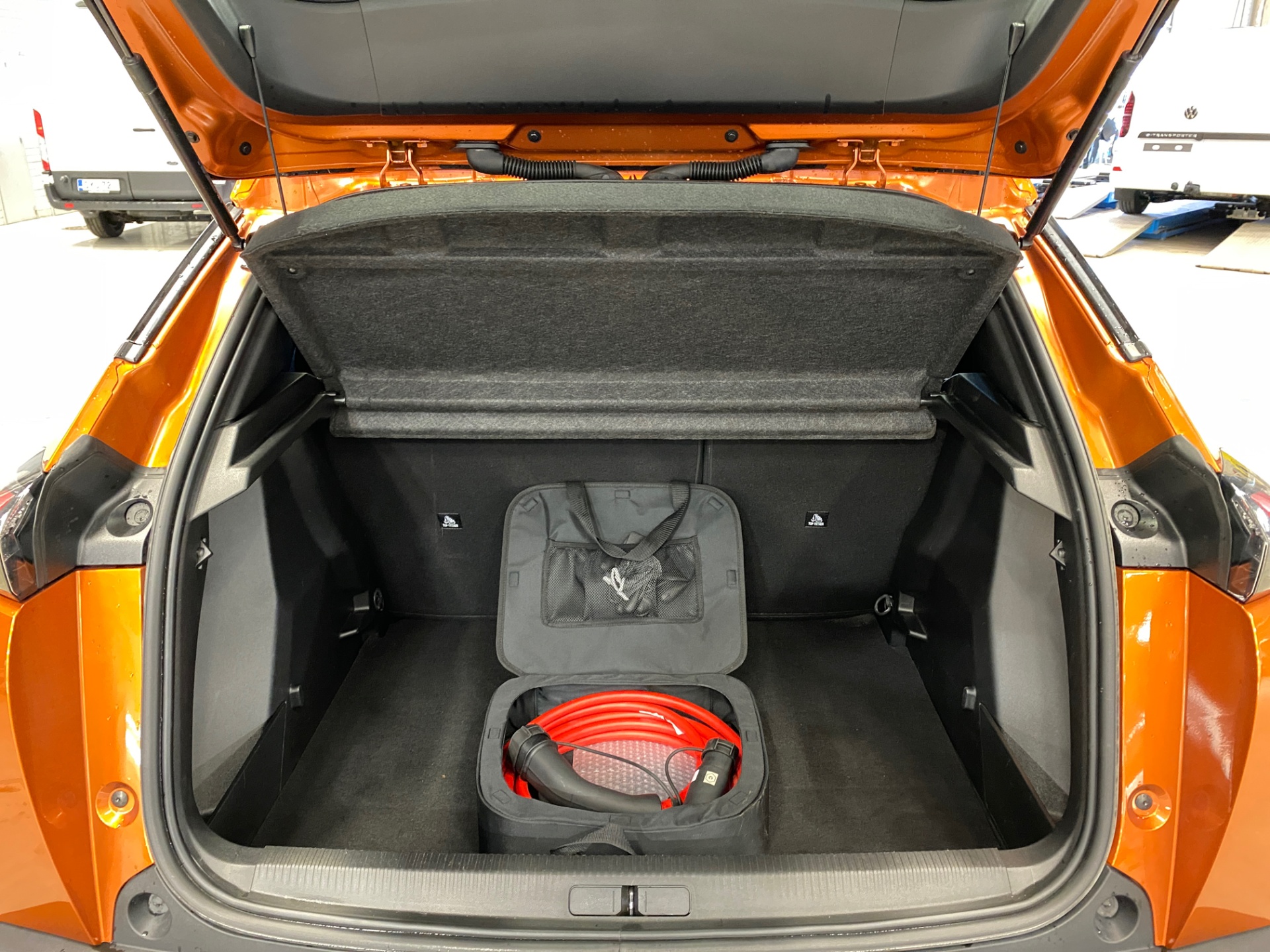 Peugeot e-2008 2023