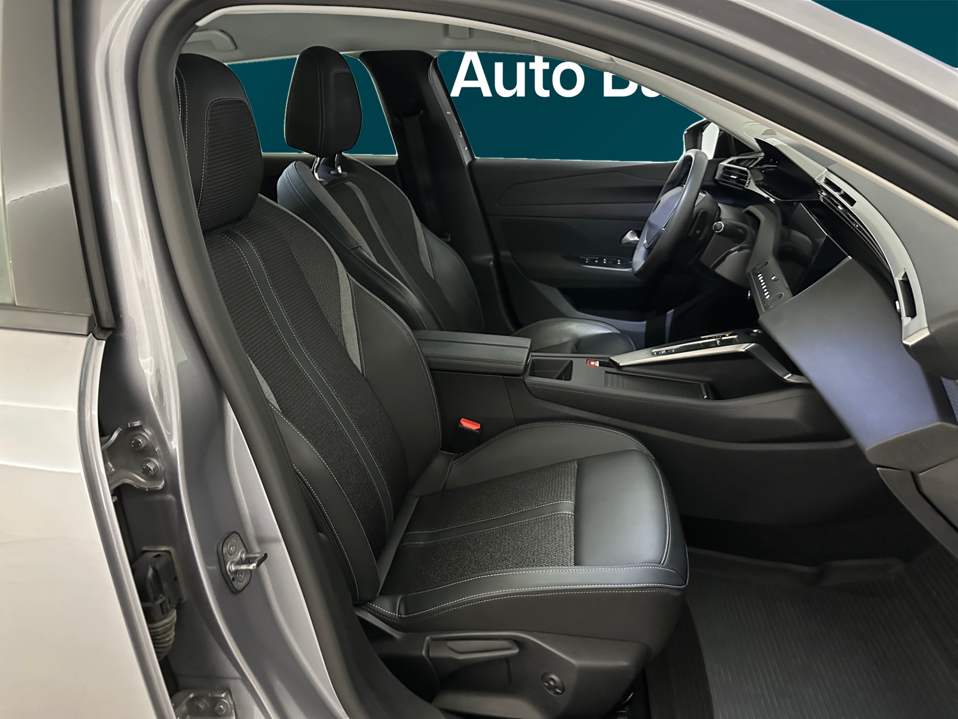 PEUGEOT 308 2023