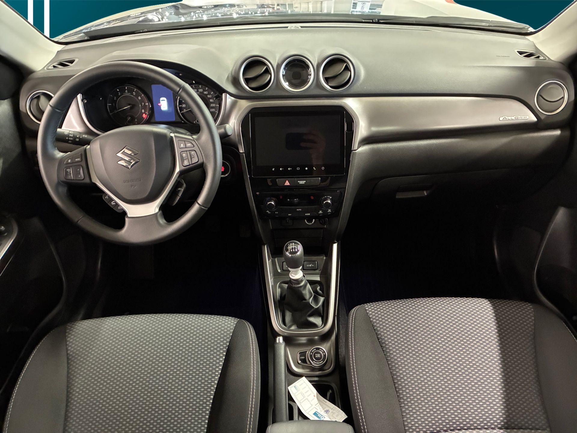 SUZUKI Vitara 2025