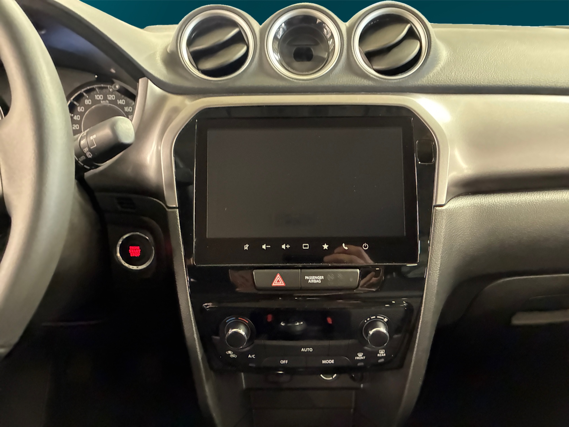 SUZUKI Vitara 2025