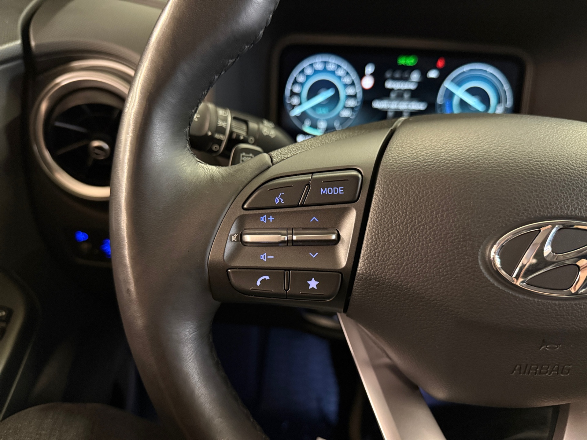HYUNDAI KONA 2021