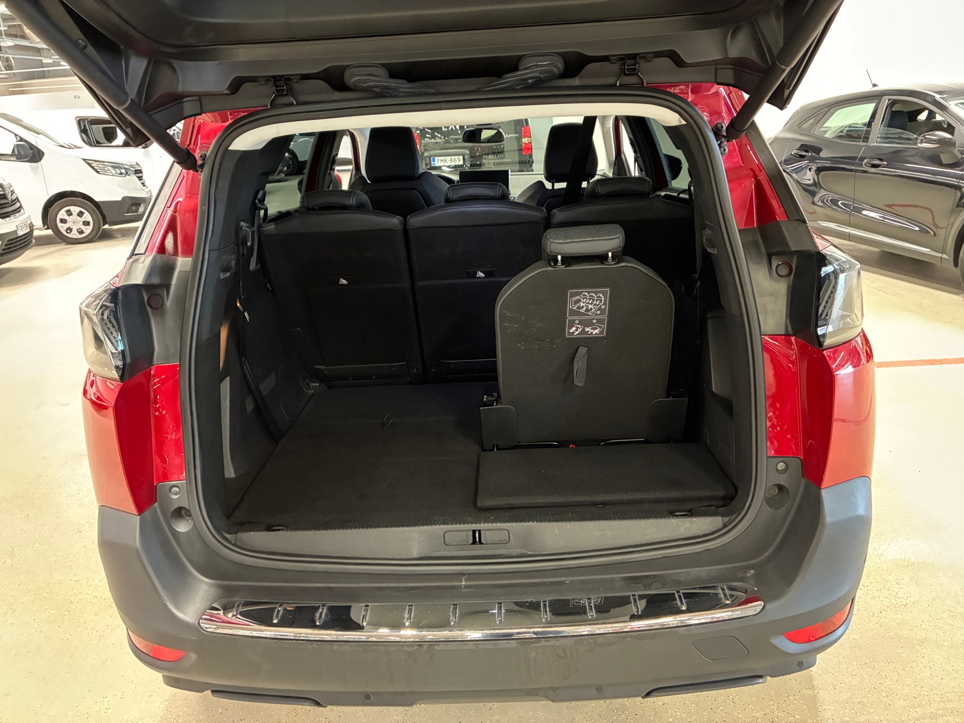 PEUGEOT 5008 2021