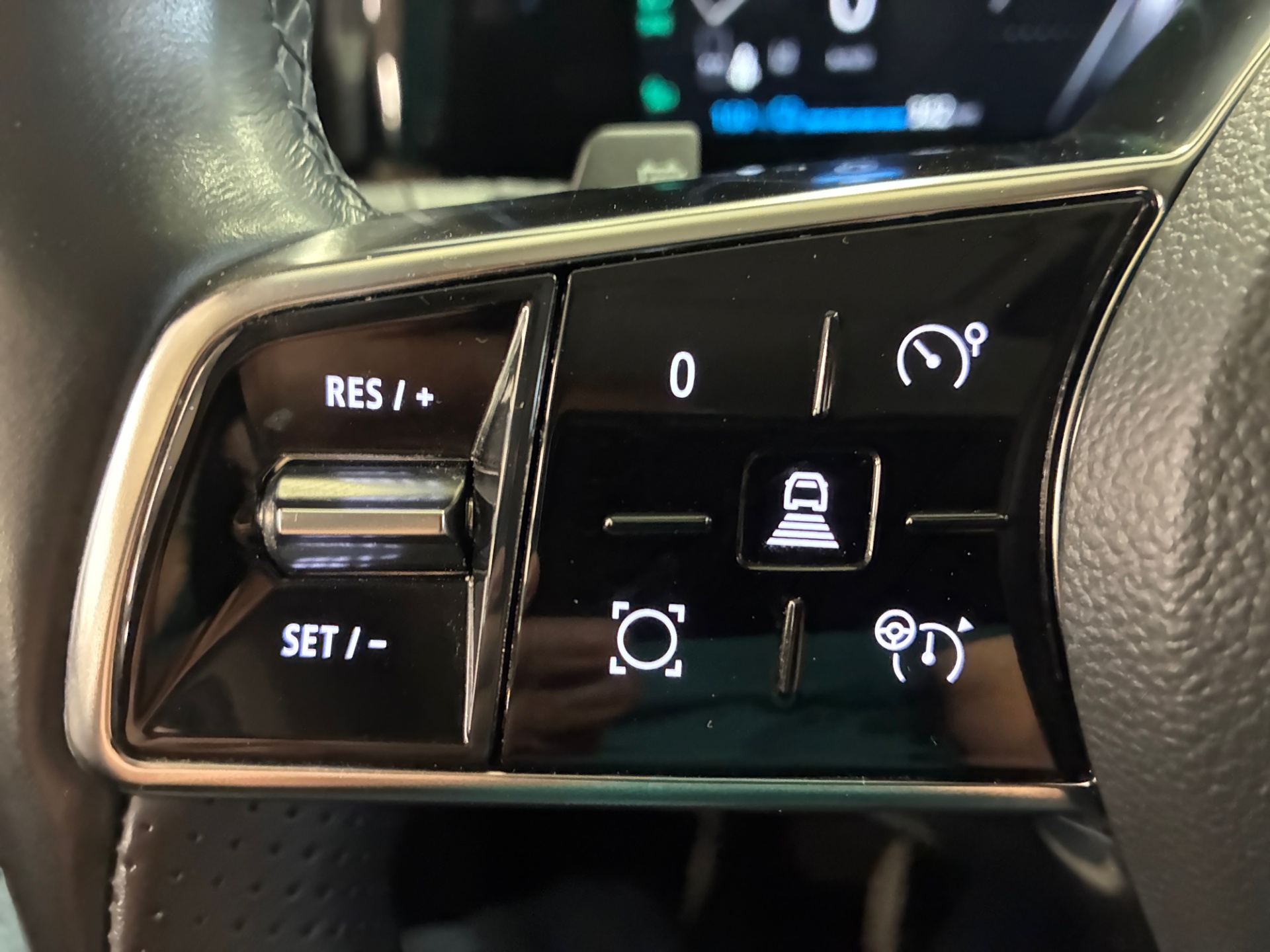 RENAULT Megane 2023