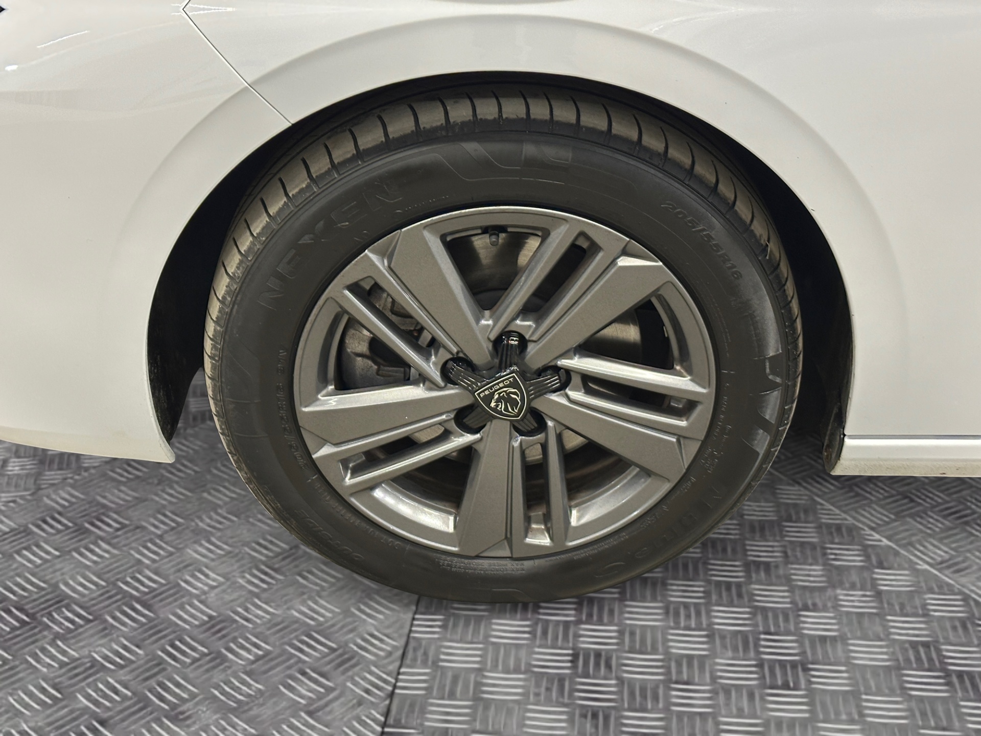 PEUGEOT 308 2023