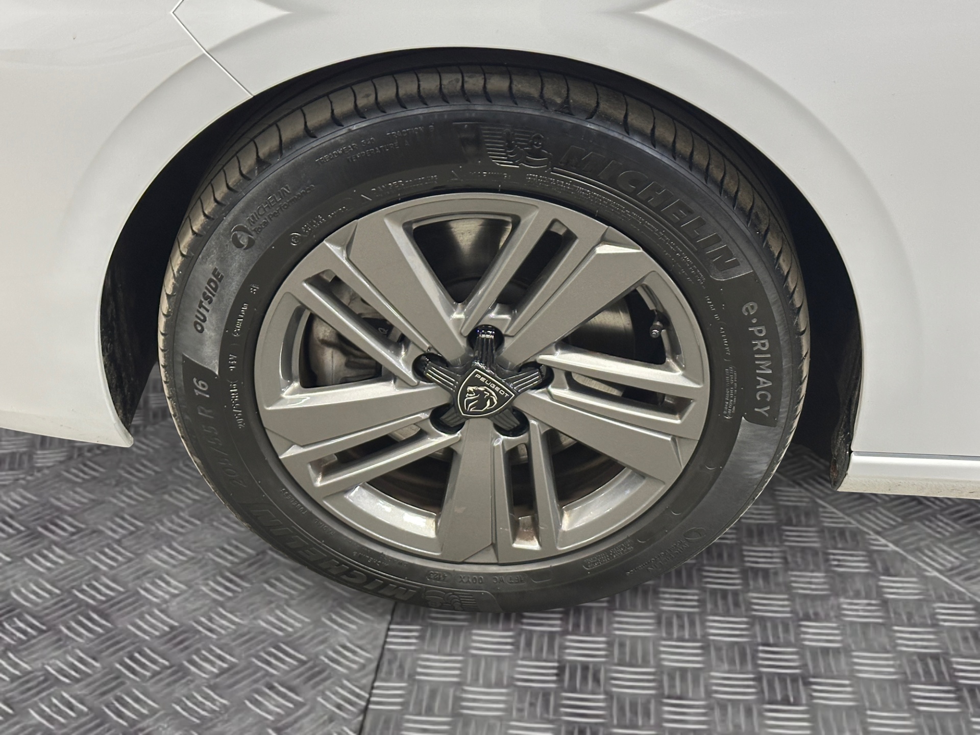 PEUGEOT 308 2023
