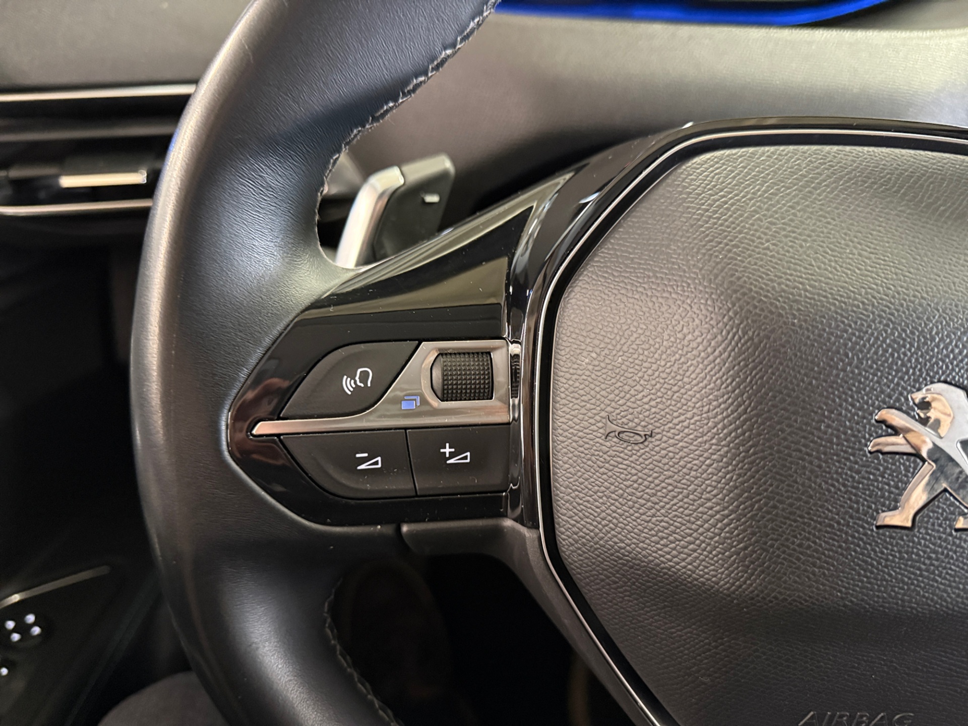 PEUGEOT 3008 2021
