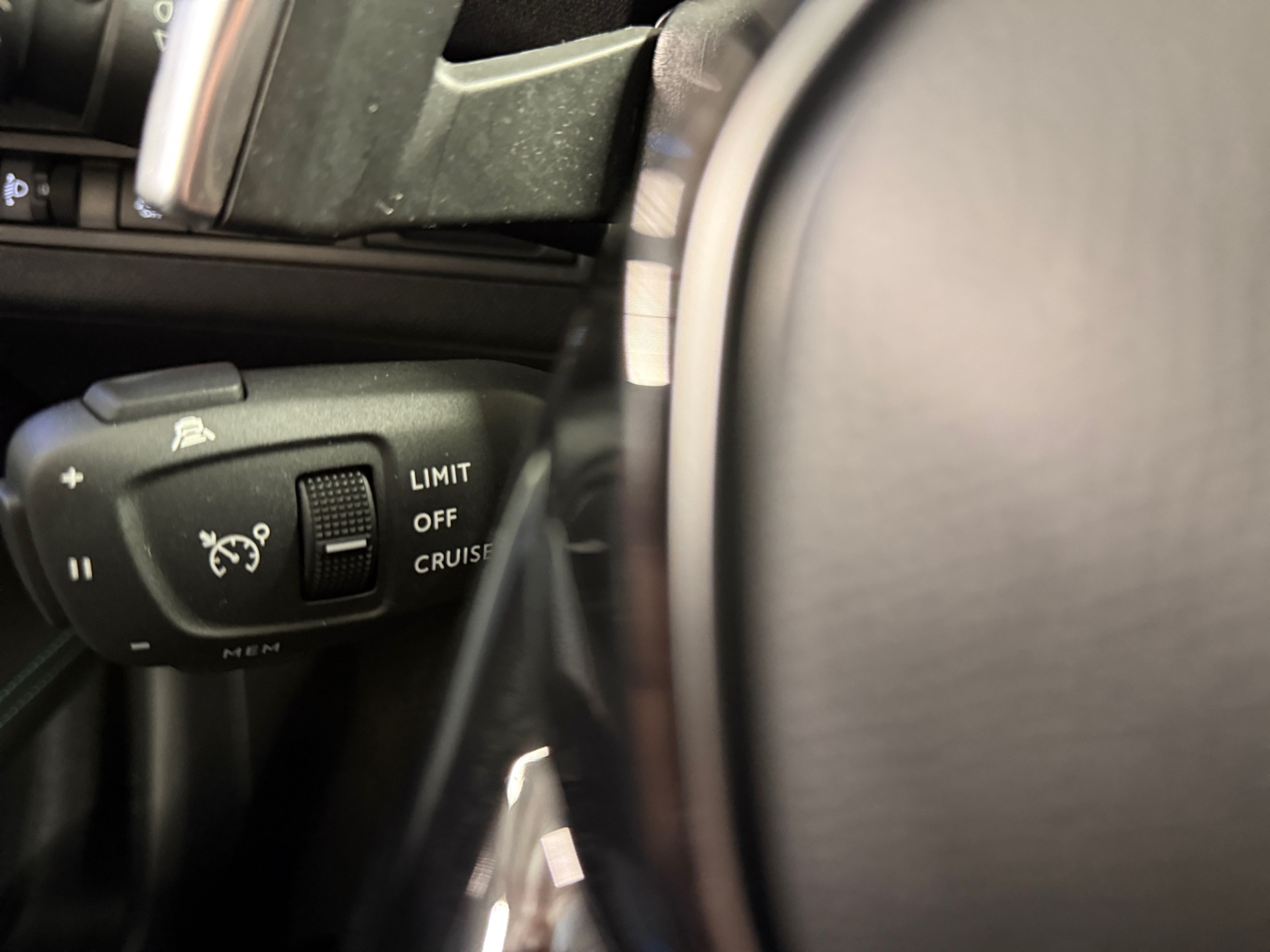 PEUGEOT 3008 2021