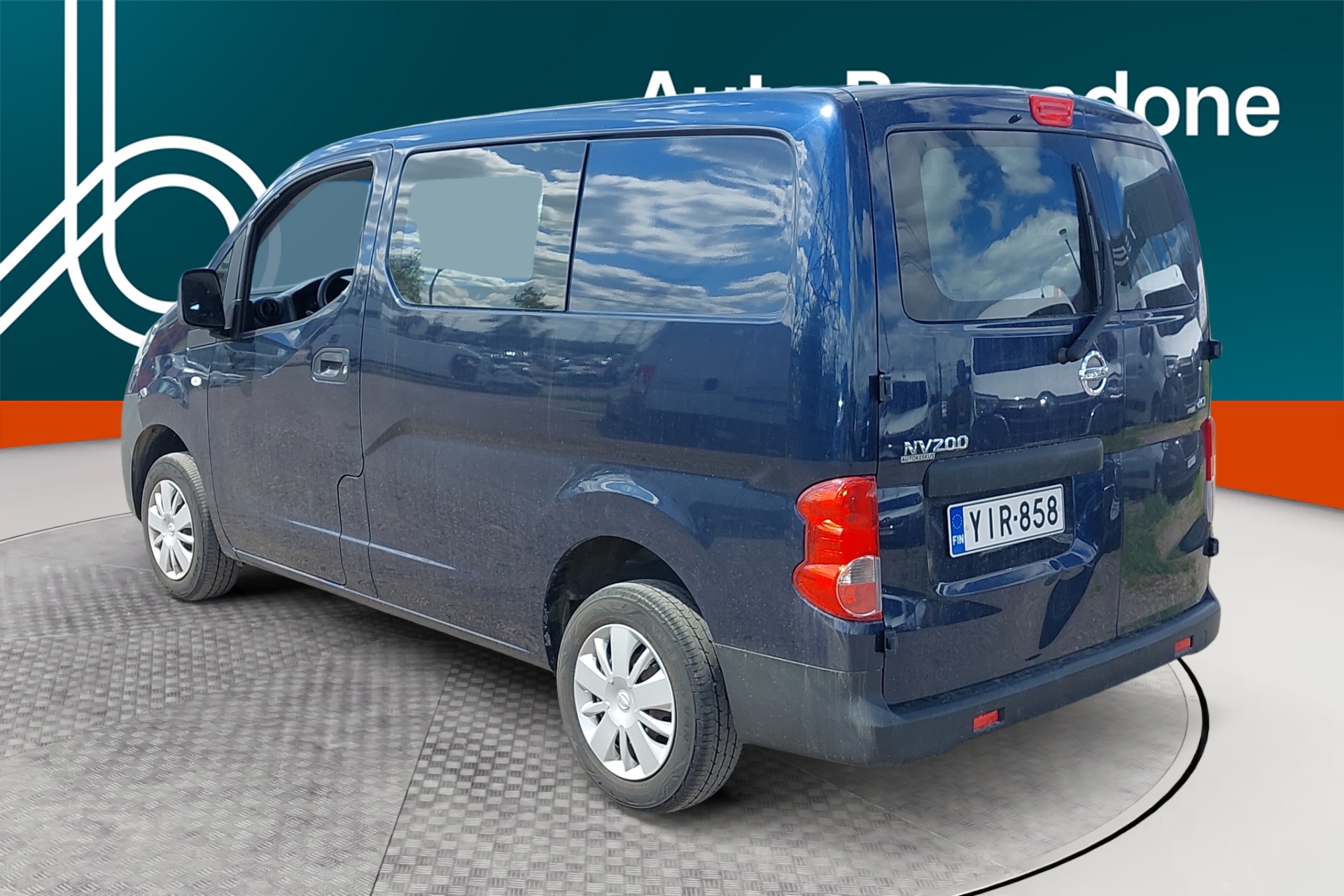 NISSAN NV200 2015