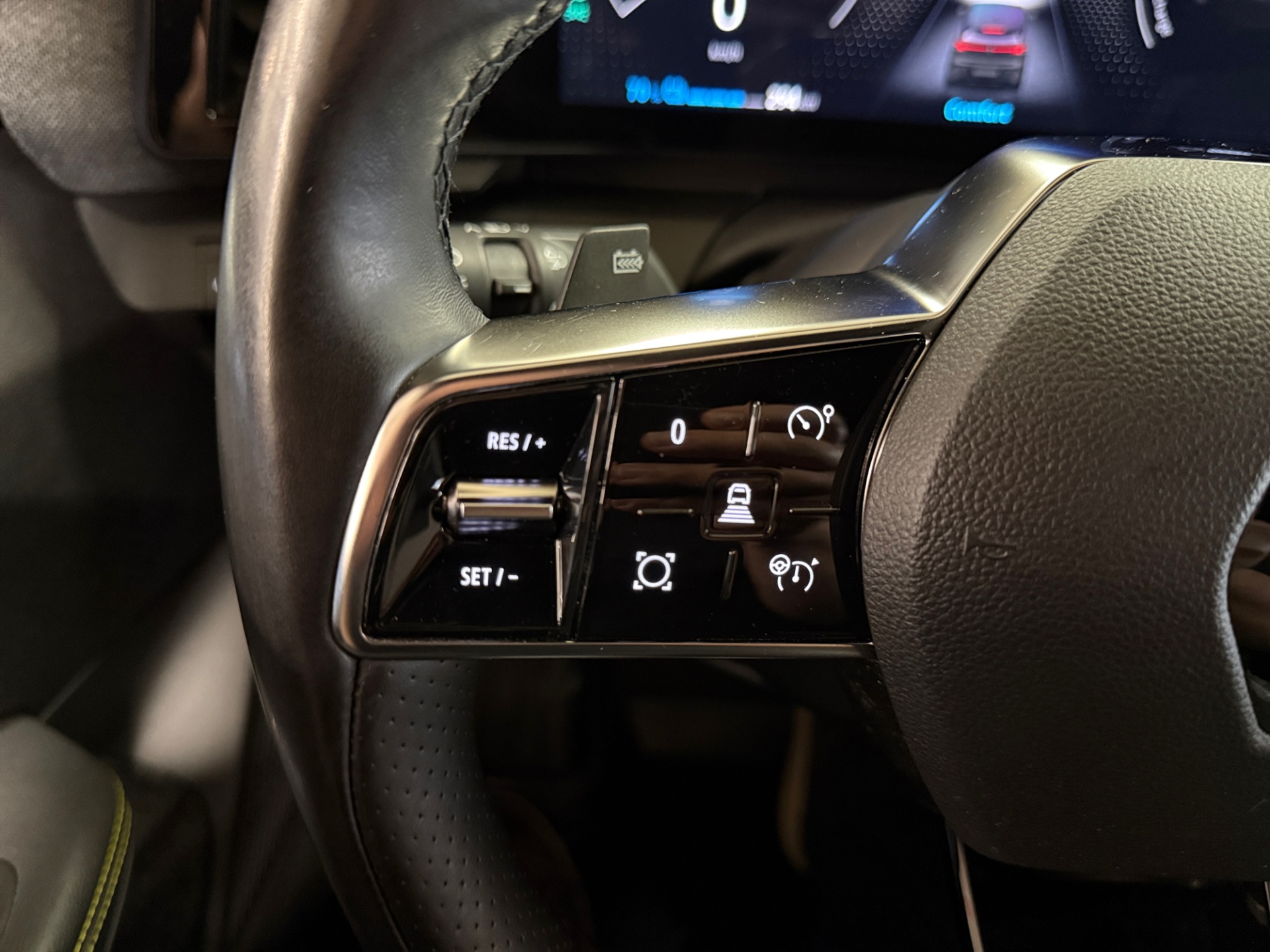 RENAULT Megane 2023