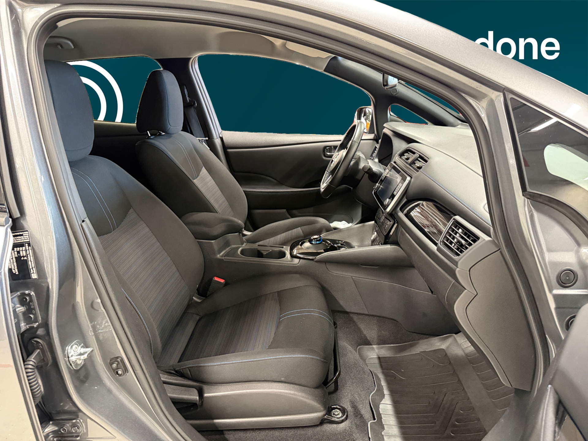 NISSAN LEAF 2023