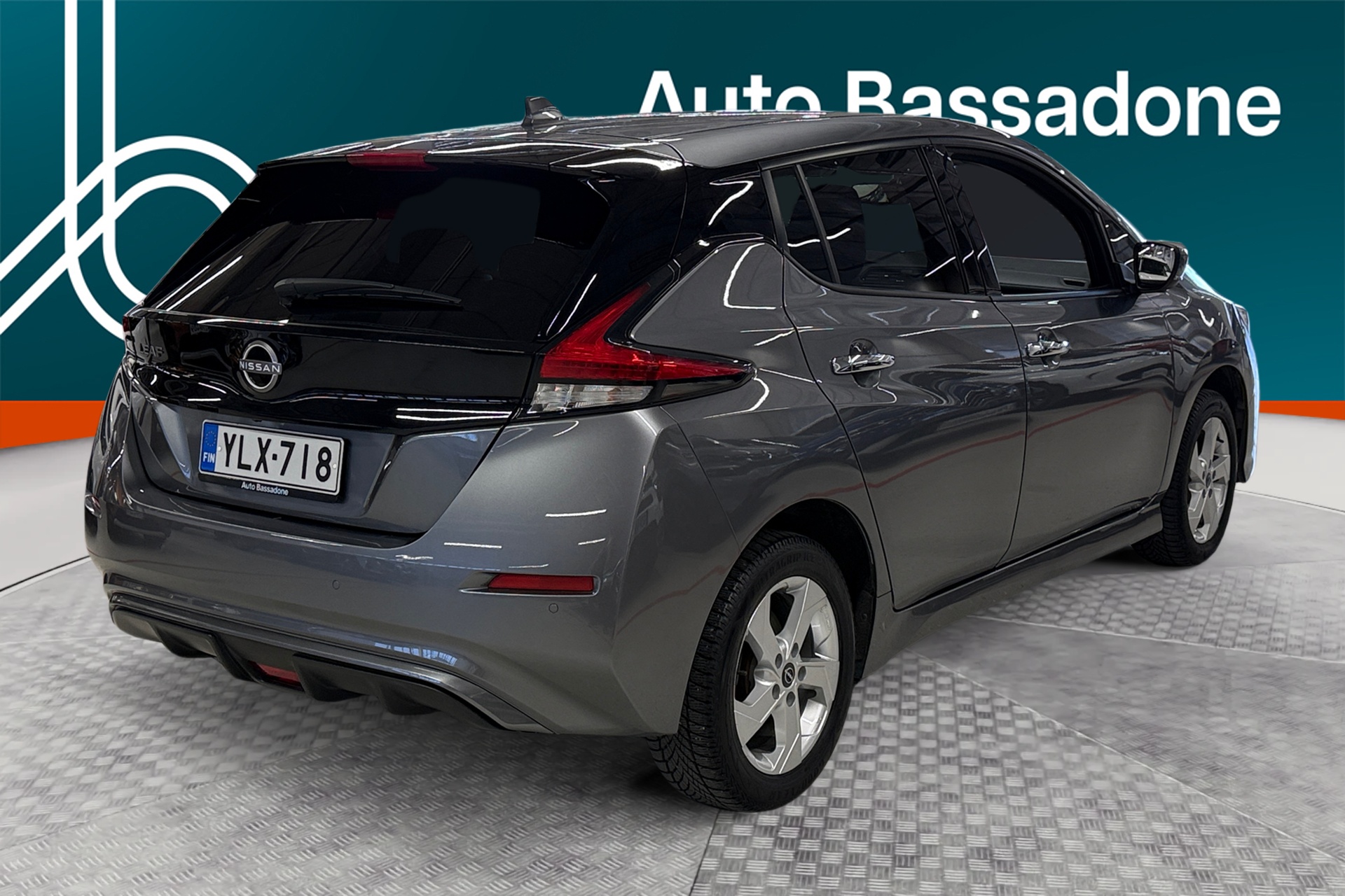 NISSAN LEAF 2023