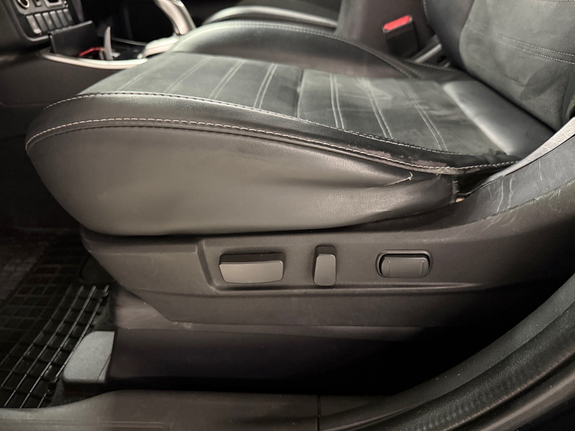 MITSUBISHI Outlander PHEV 2021