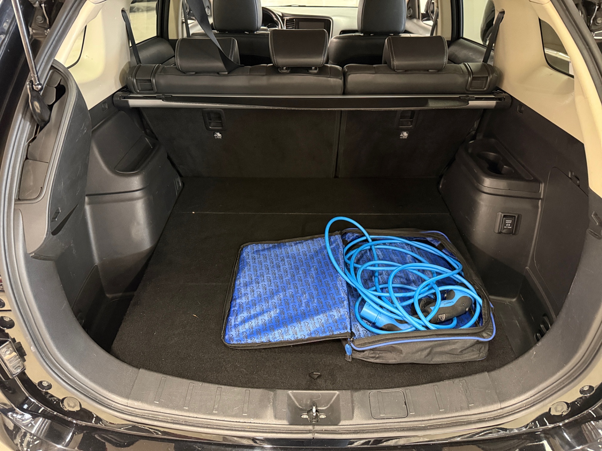 MITSUBISHI Outlander PHEV 2021
