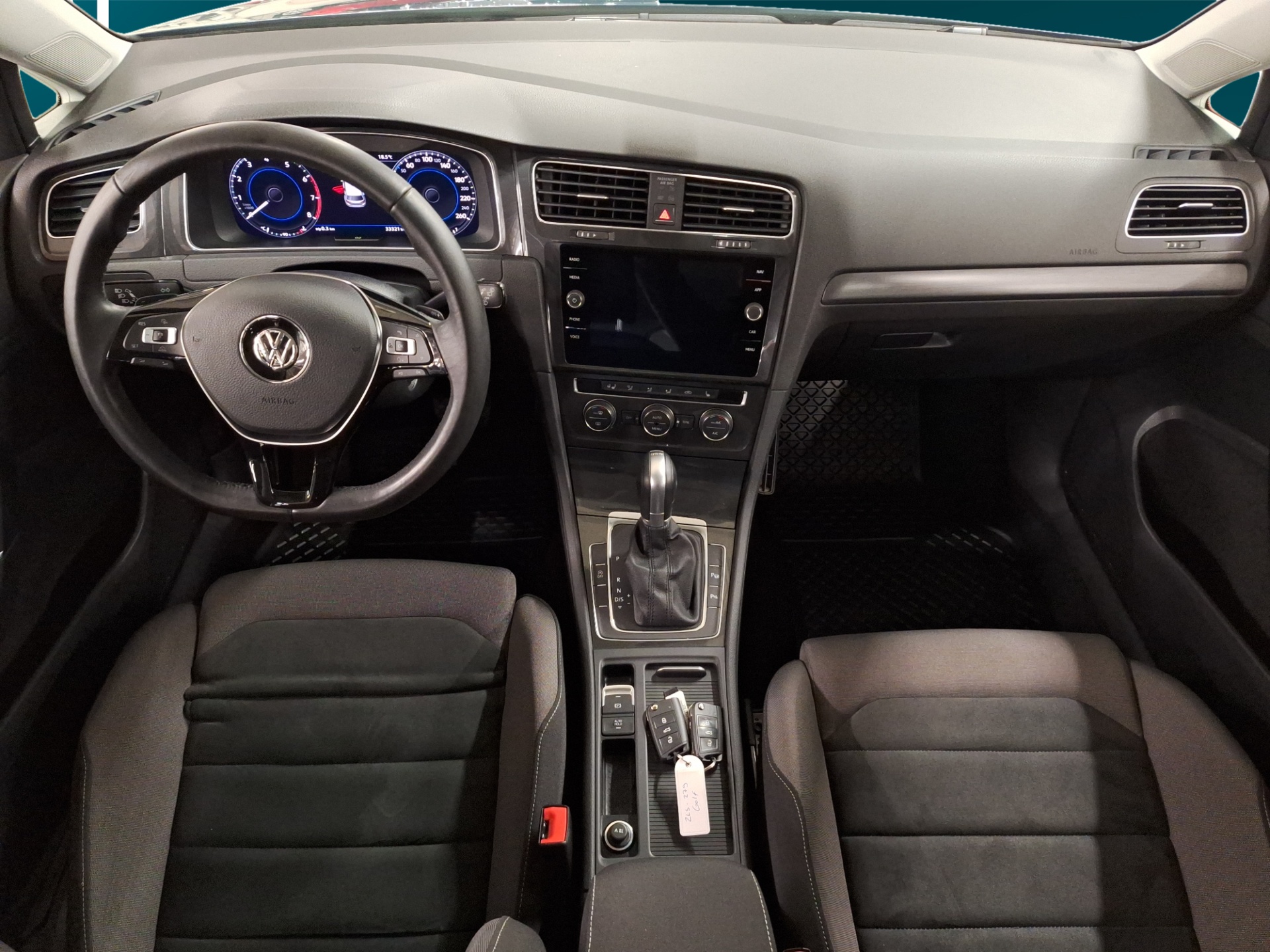 VOLKSWAGEN Golf 2018