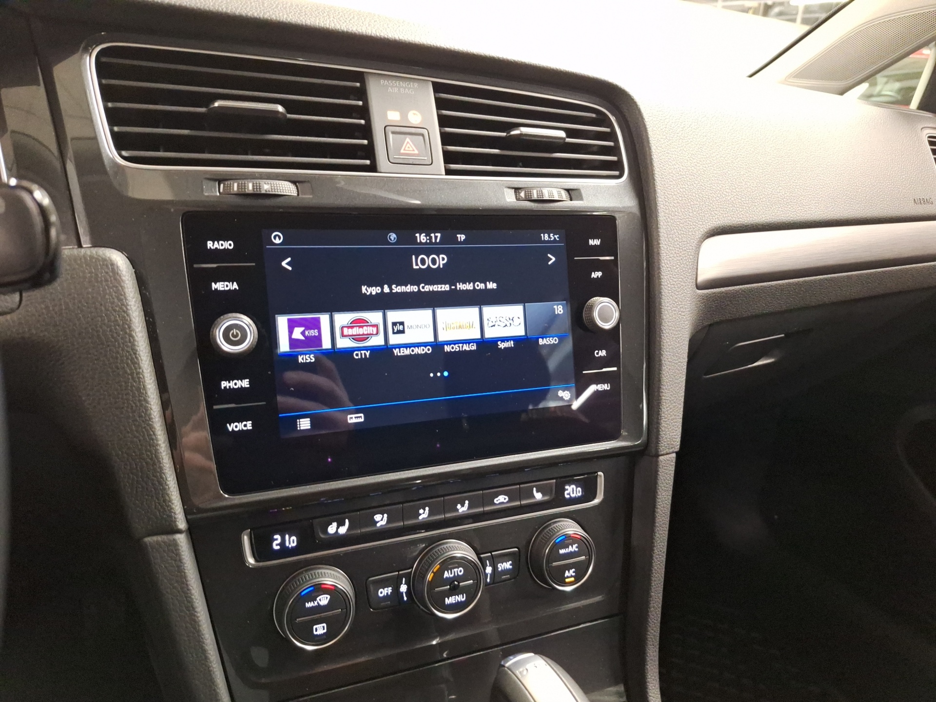 VOLKSWAGEN Golf 2018