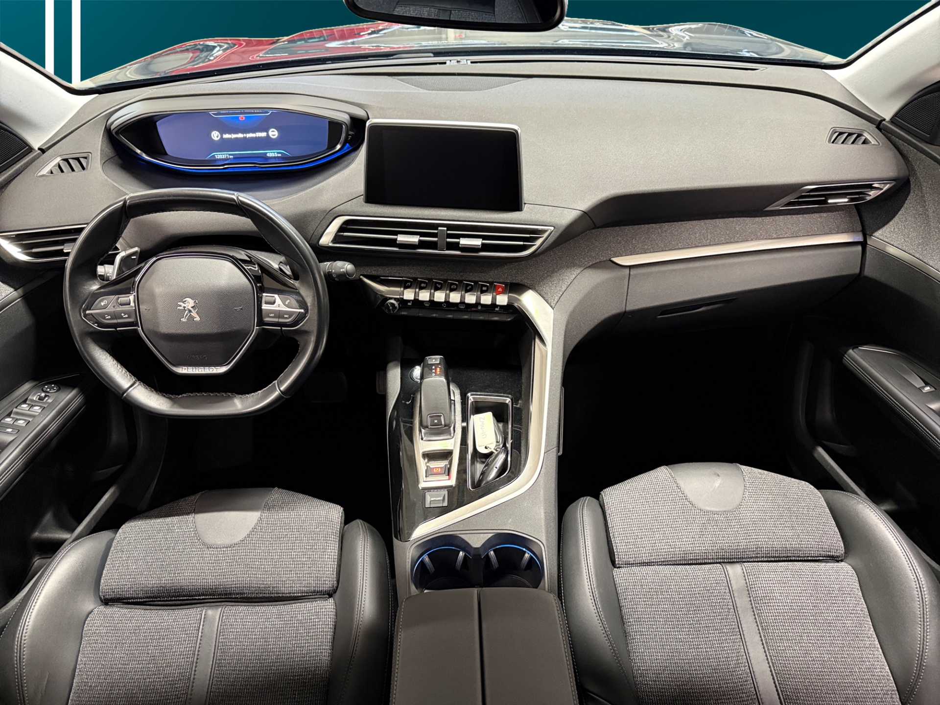 PEUGEOT 5008 2019