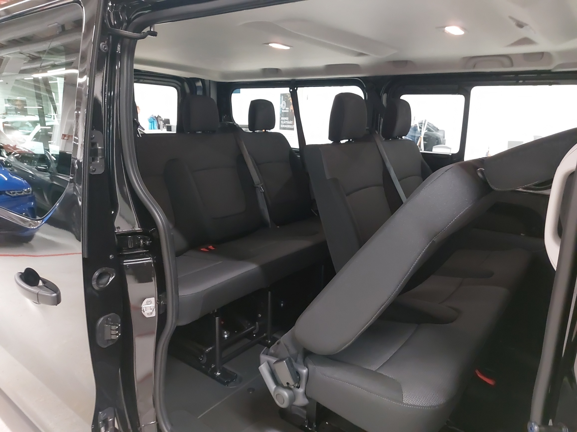 Renault Trafic Combi 2025