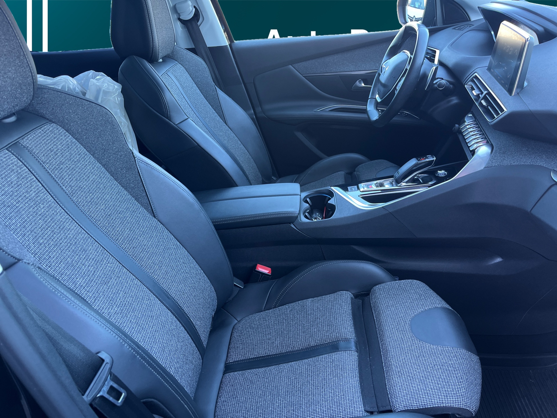 PEUGEOT 3008 2019