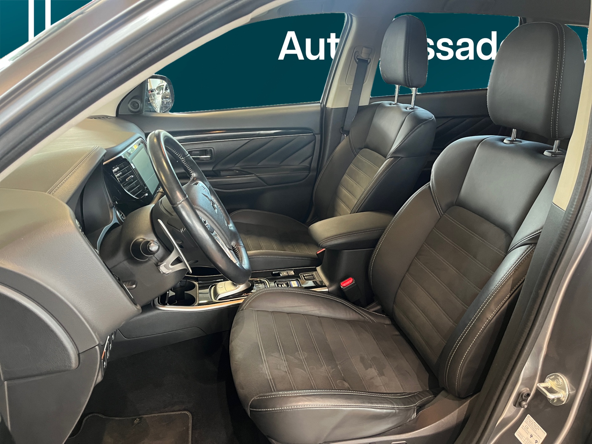 MITSUBISHI OUTLANDER PHEV 2020