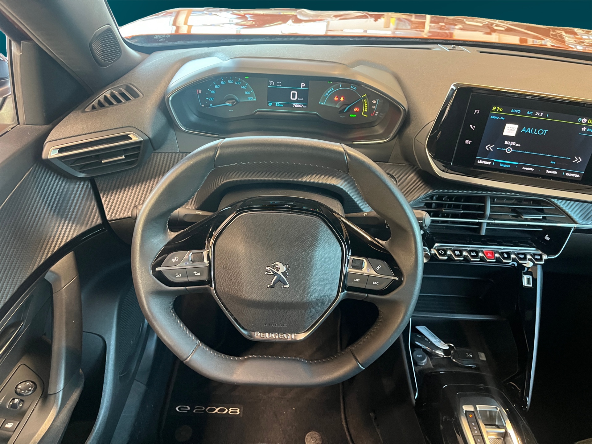PEUGEOT e-2008 2023