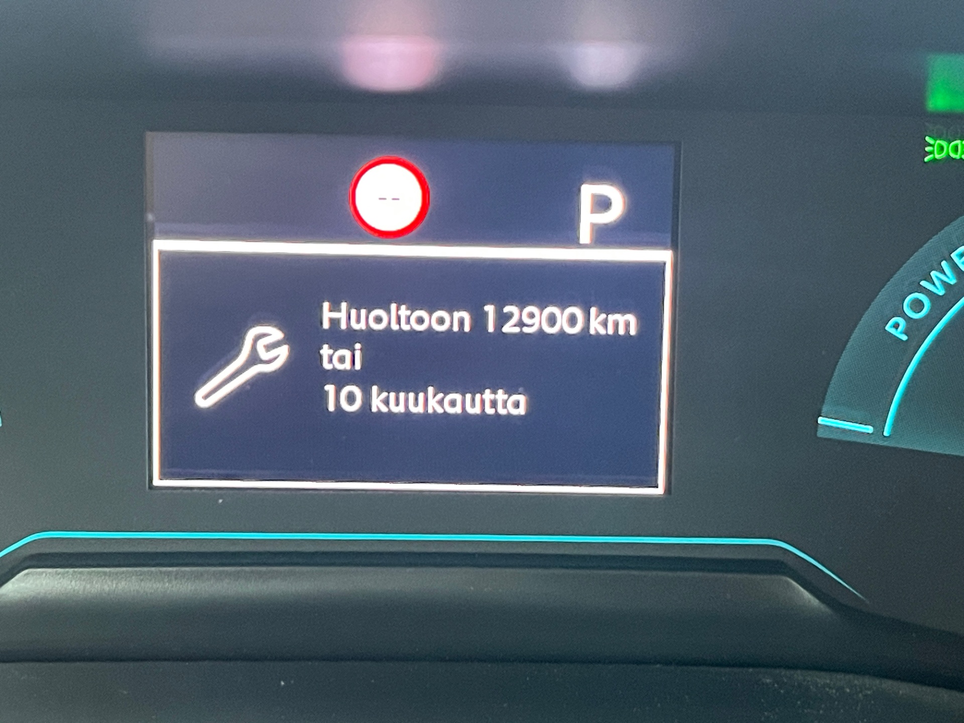 PEUGEOT e-2008 2023