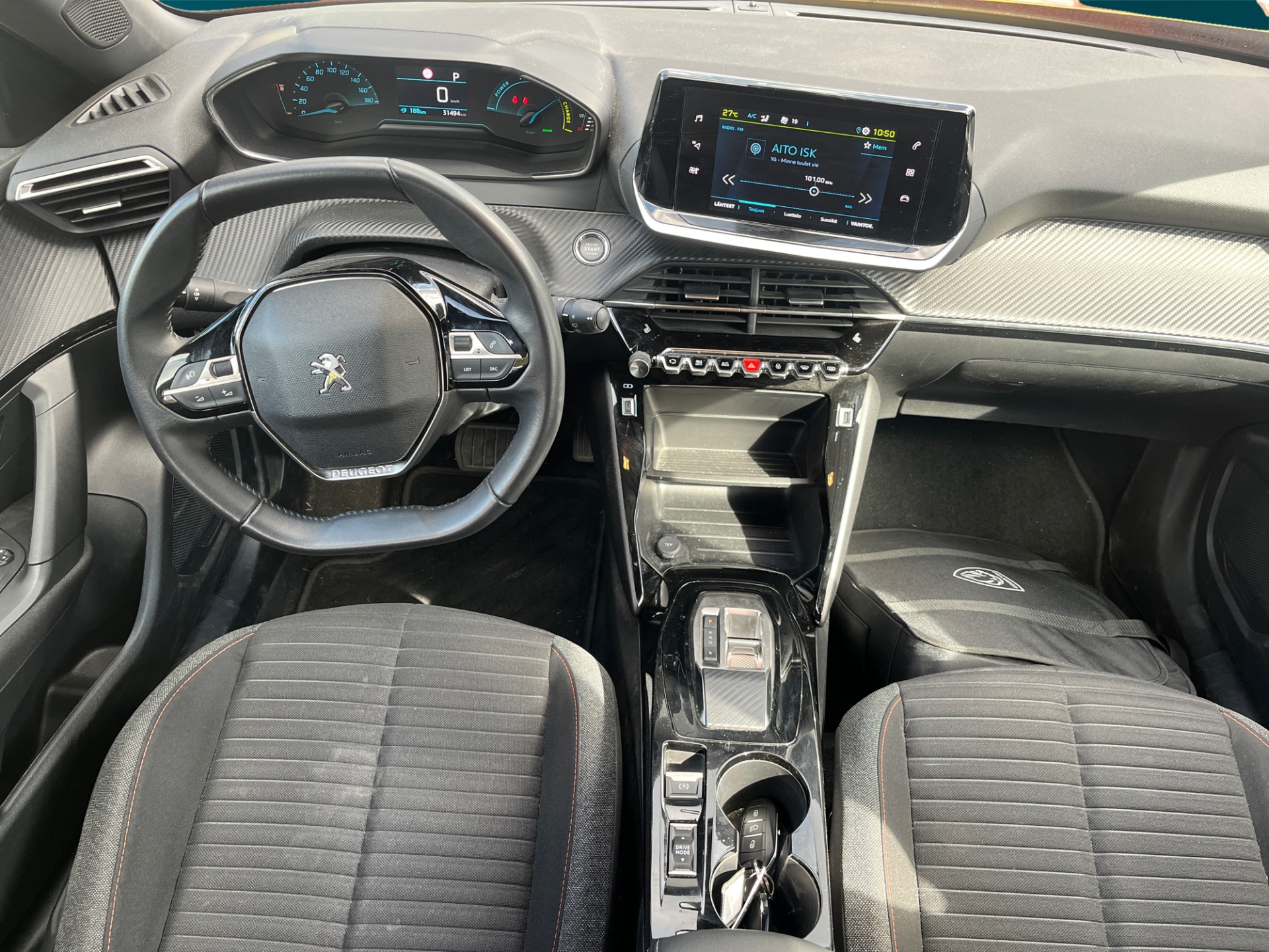 PEUGEOT e-2008 2023